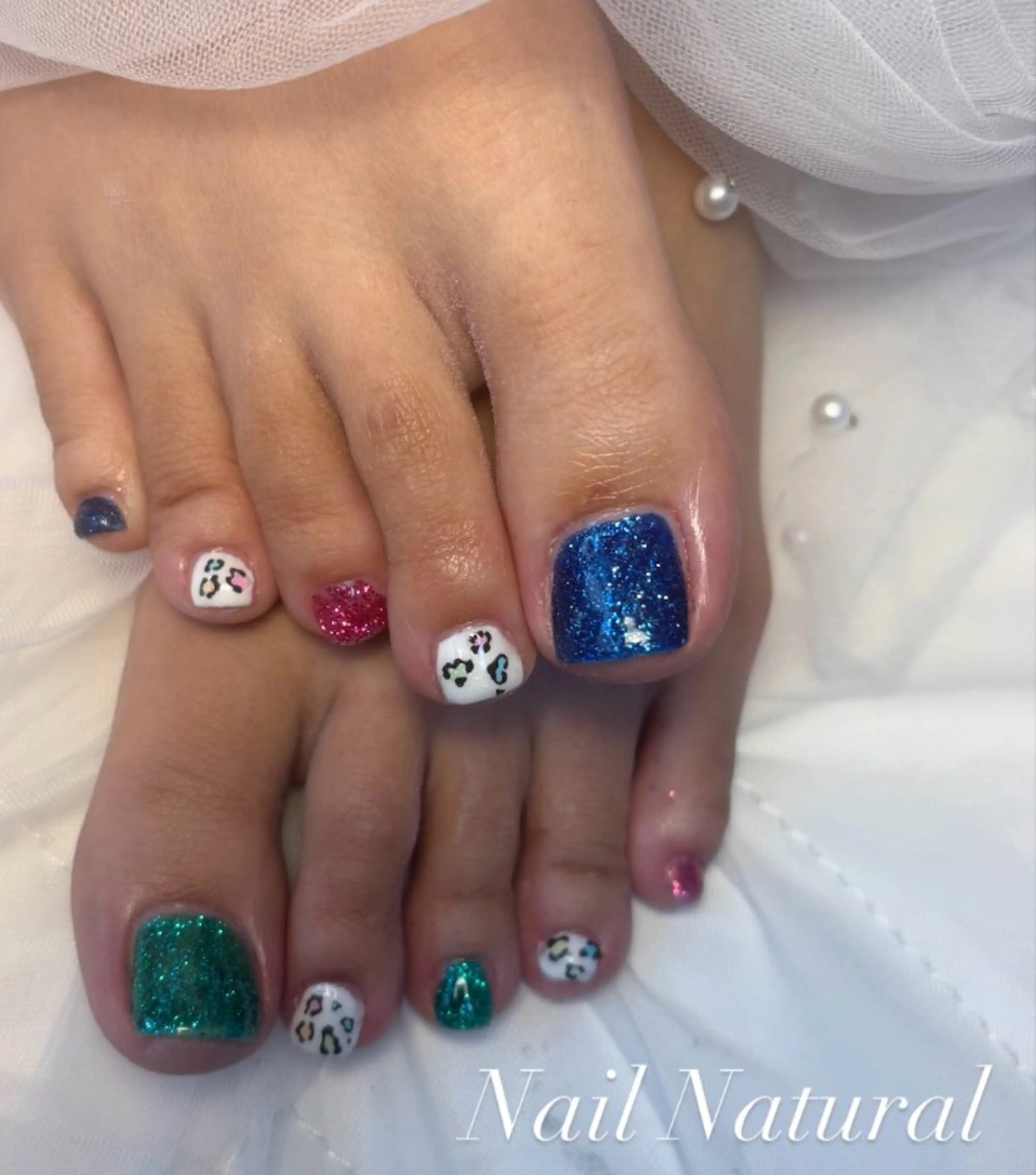 ネイル フラッシュネイル フットネイル フレンチネイル ジェルネイル ガラスフレンチ フットネイル Nail salon Natulalのネイルデザイン