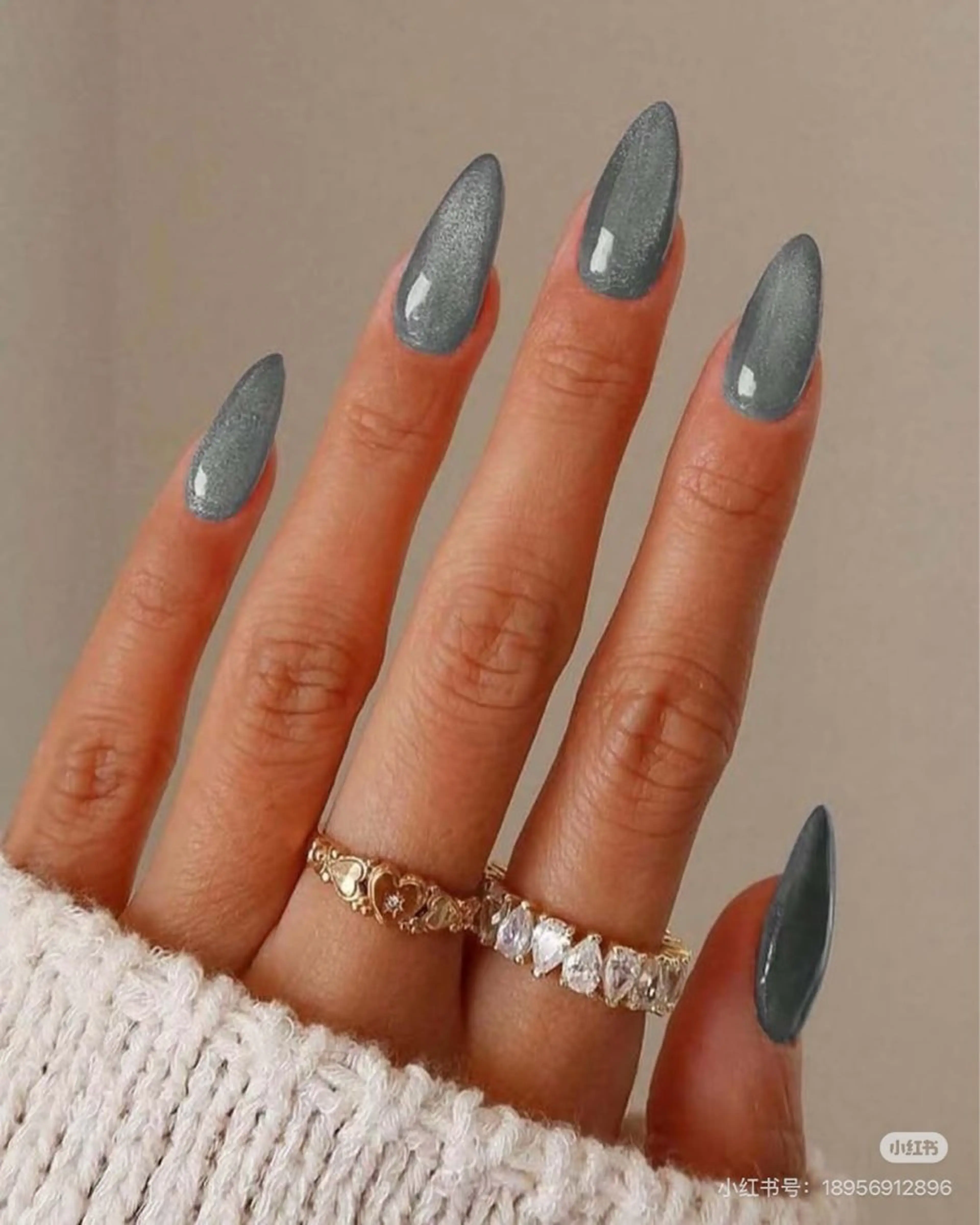 ネイル 高木 維麗絲のネイルデザイン