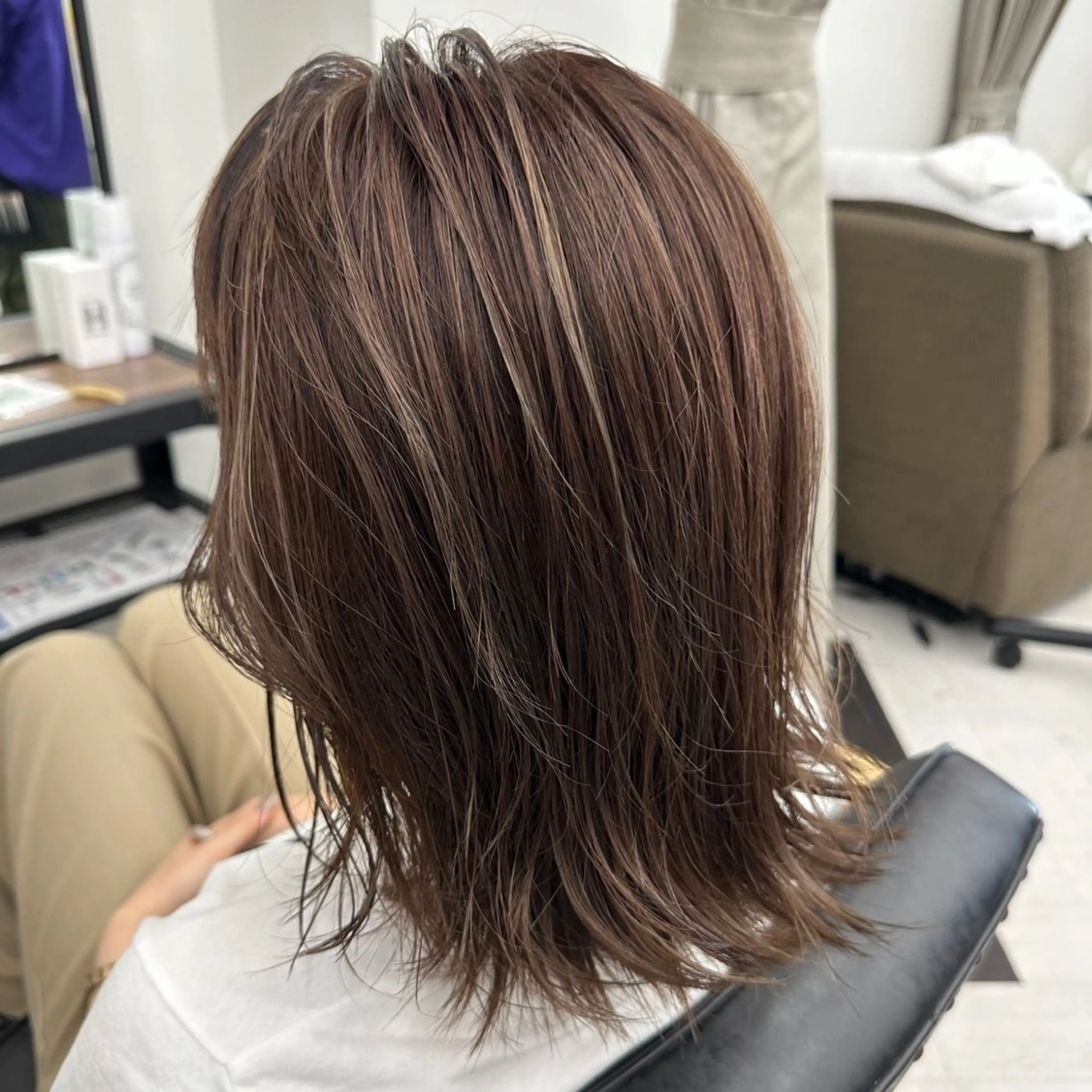 セミロング カラー パーマ ヘアアレンジ メンズ メンズハイライト ハイライトカラー ハイライト mona/ ストレートスタイル✨のヘアスタイル