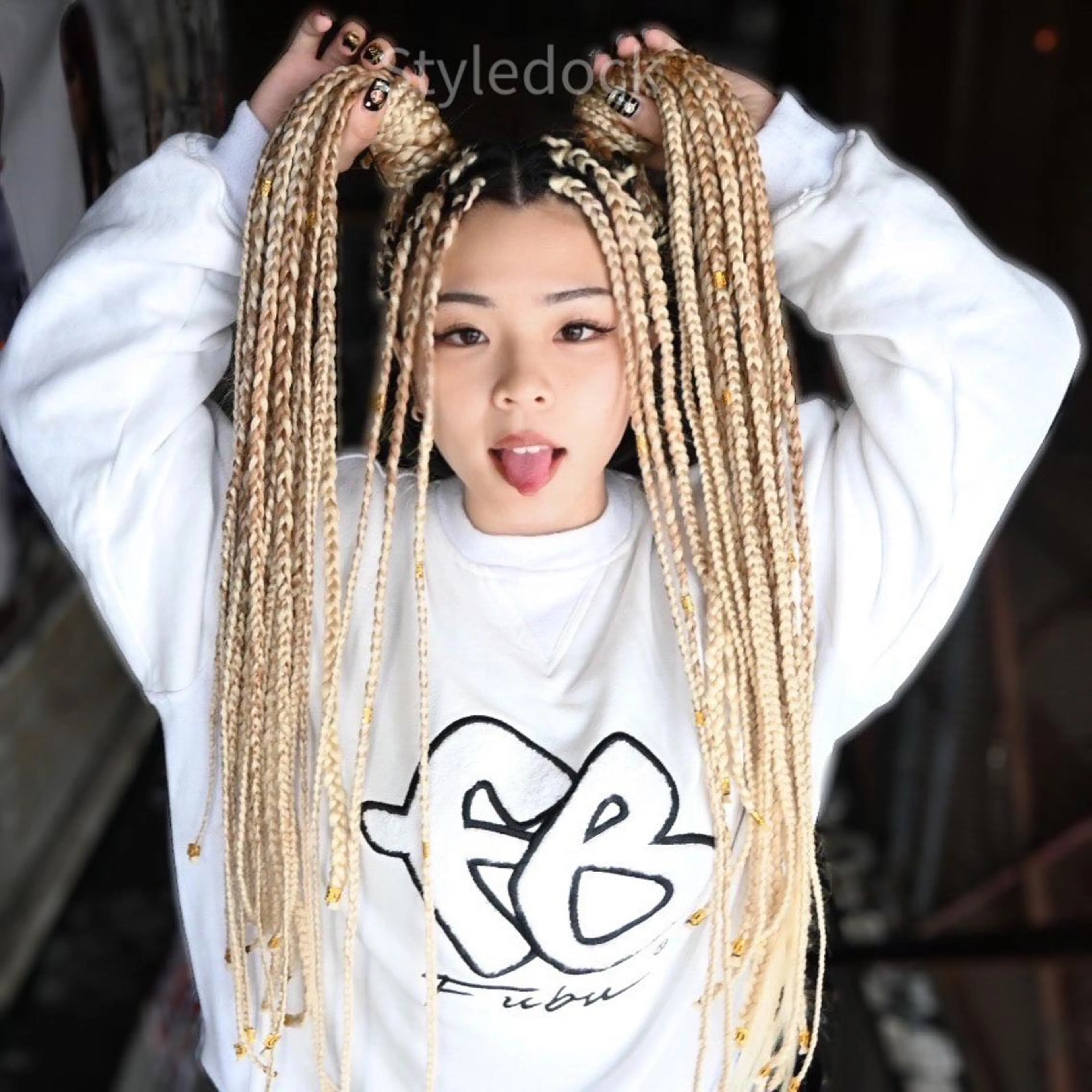 【Super long braids】の写真