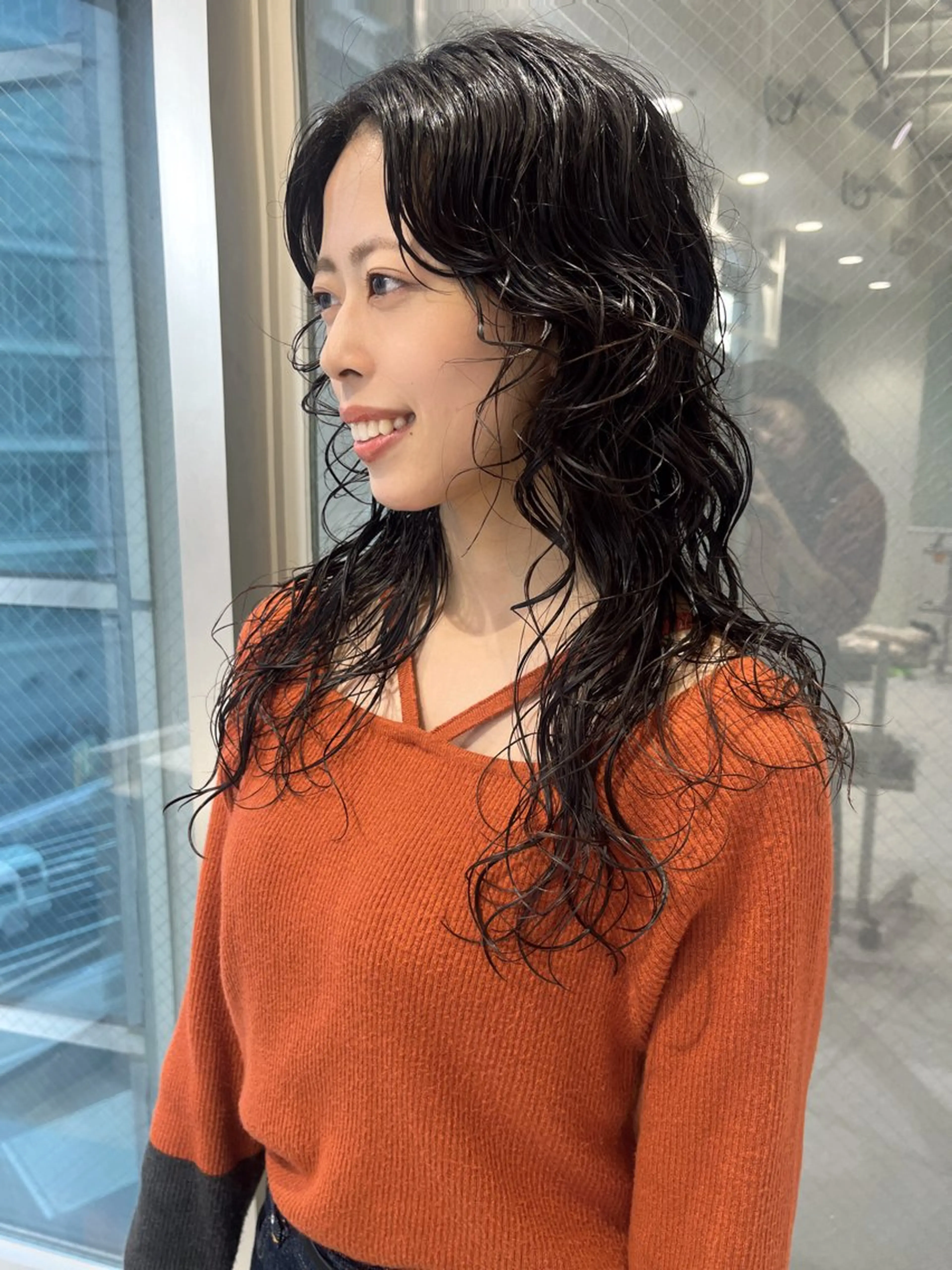 ロング パーマ ウルフカット／吉村 桃子のヘアスタイル