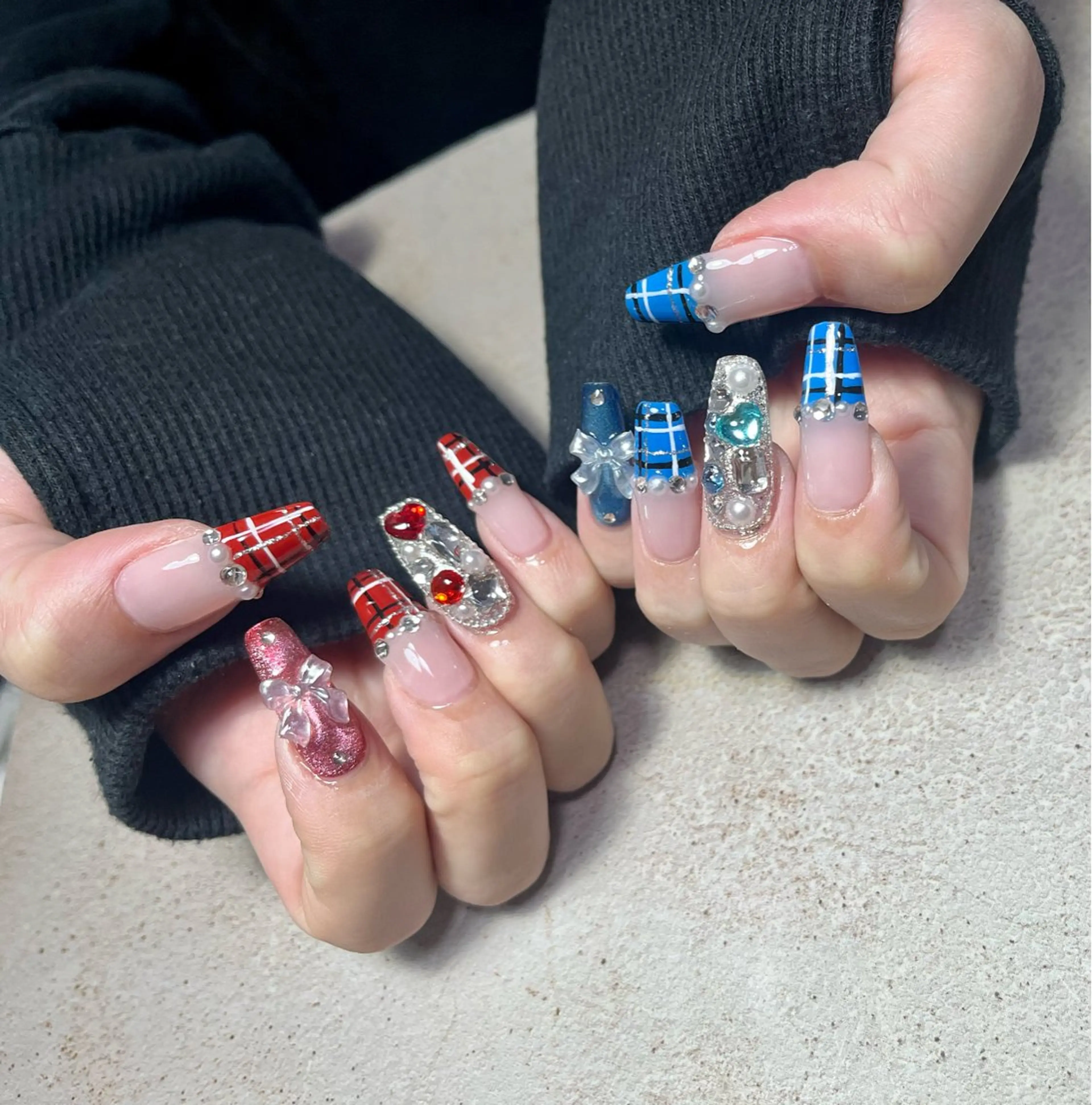 ネイル ミディアムネイル ネイルチップ ハンドネイル goldgleams ちなのネイルデザイン