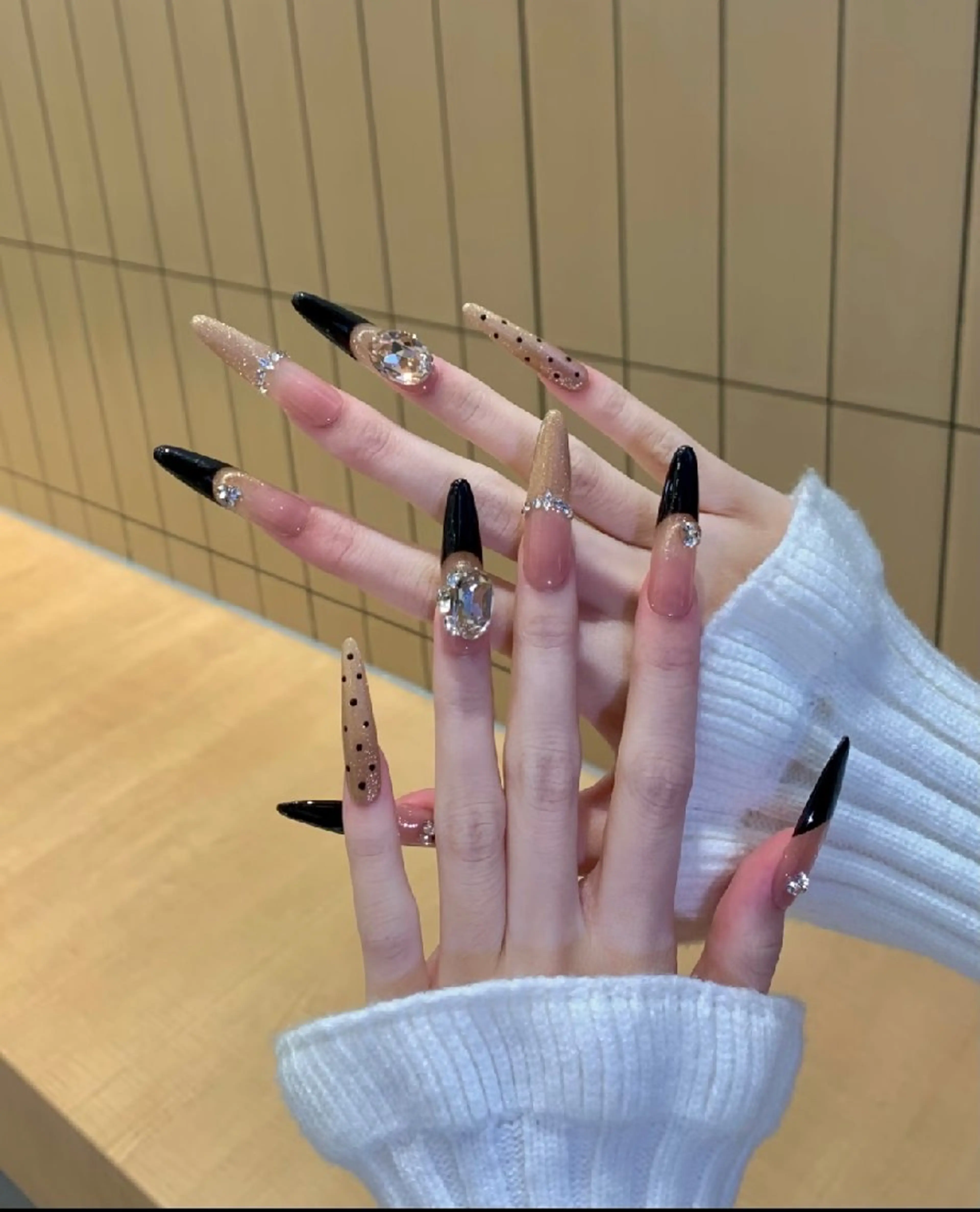 ネイル ハンドネイル N. サロン所属・Theone栄店 田口のネイルデザイン