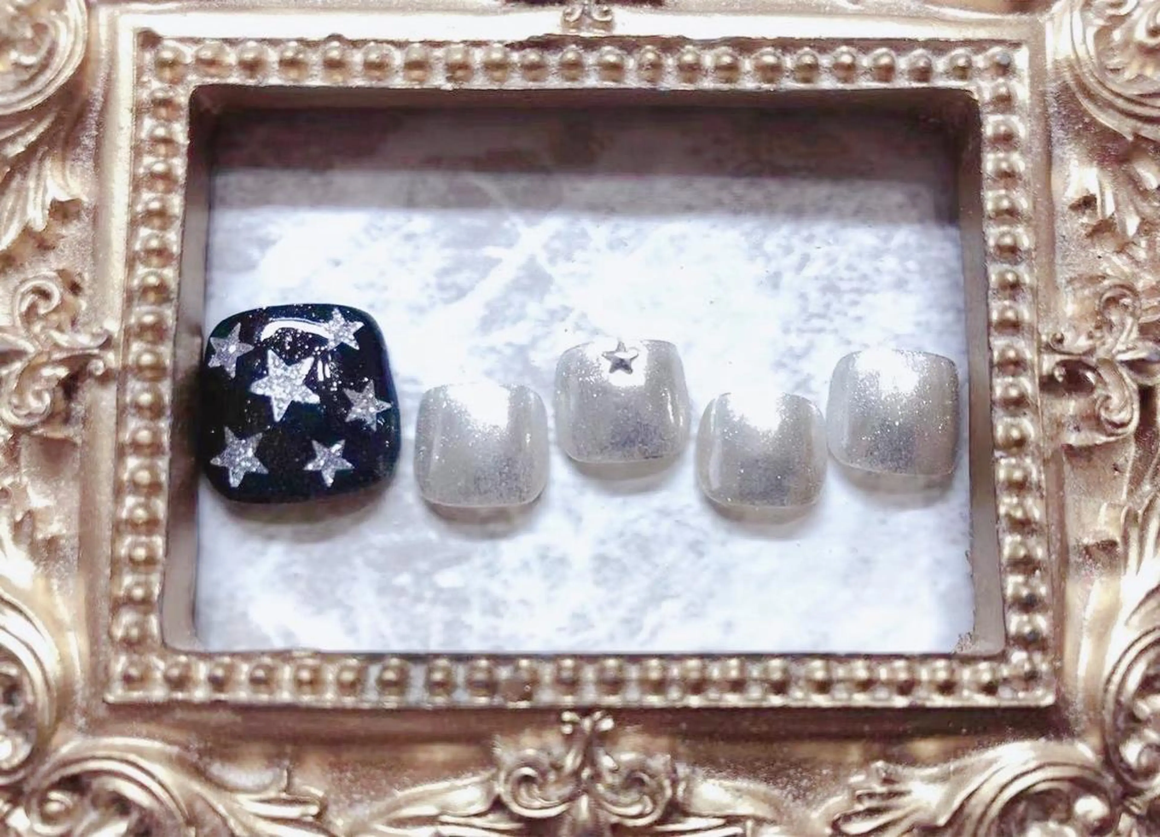 ネイル マジックミラー所属・マジック ミラーのネイルデザイン