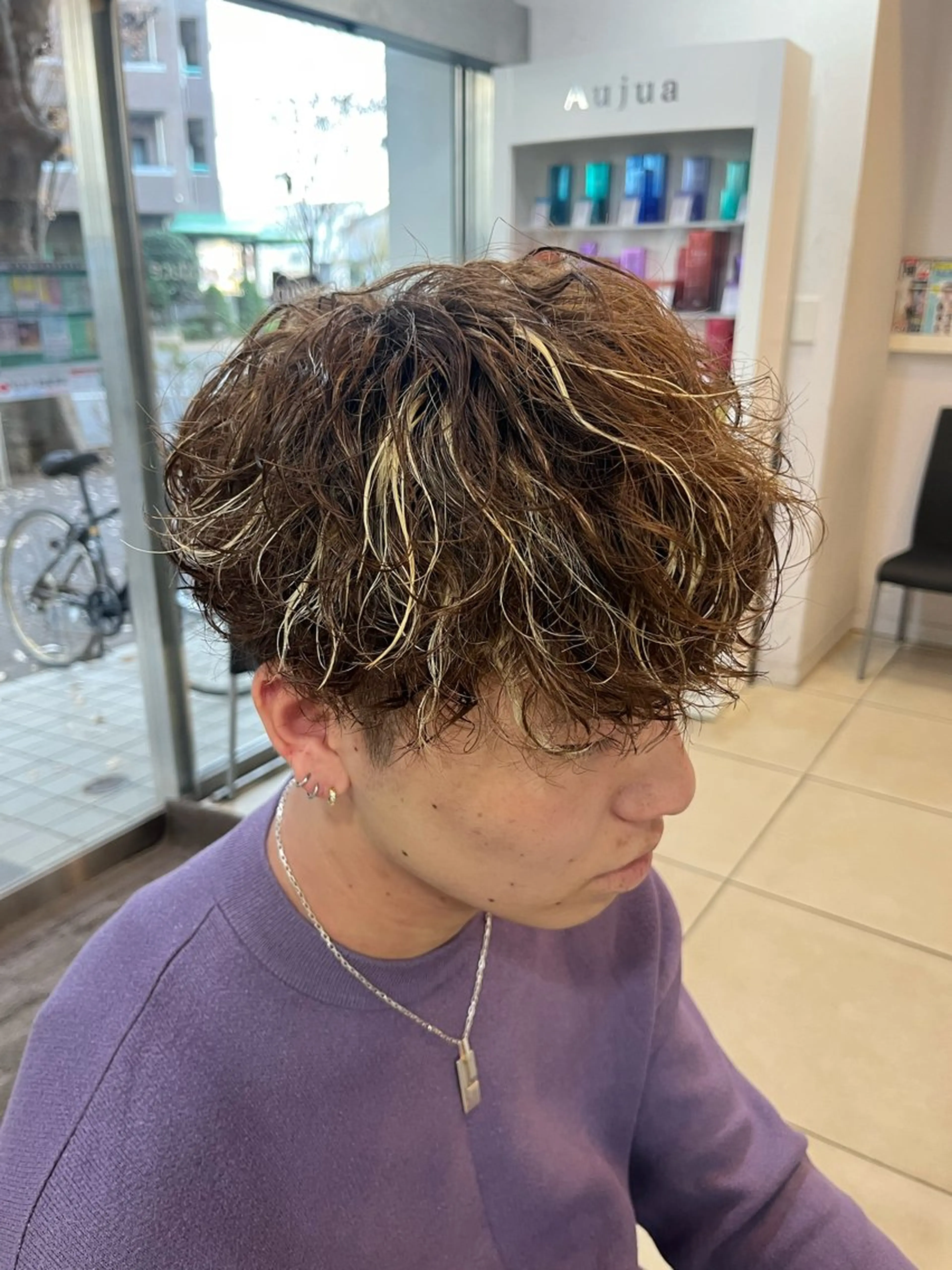 ショート パーマ メンズ マッシュ メンズパーマ プードルパーマ プードルパーマ カット パーマ 韓国風メンズ/毛流れ ヘアなら須田龍世のヘアスタイル