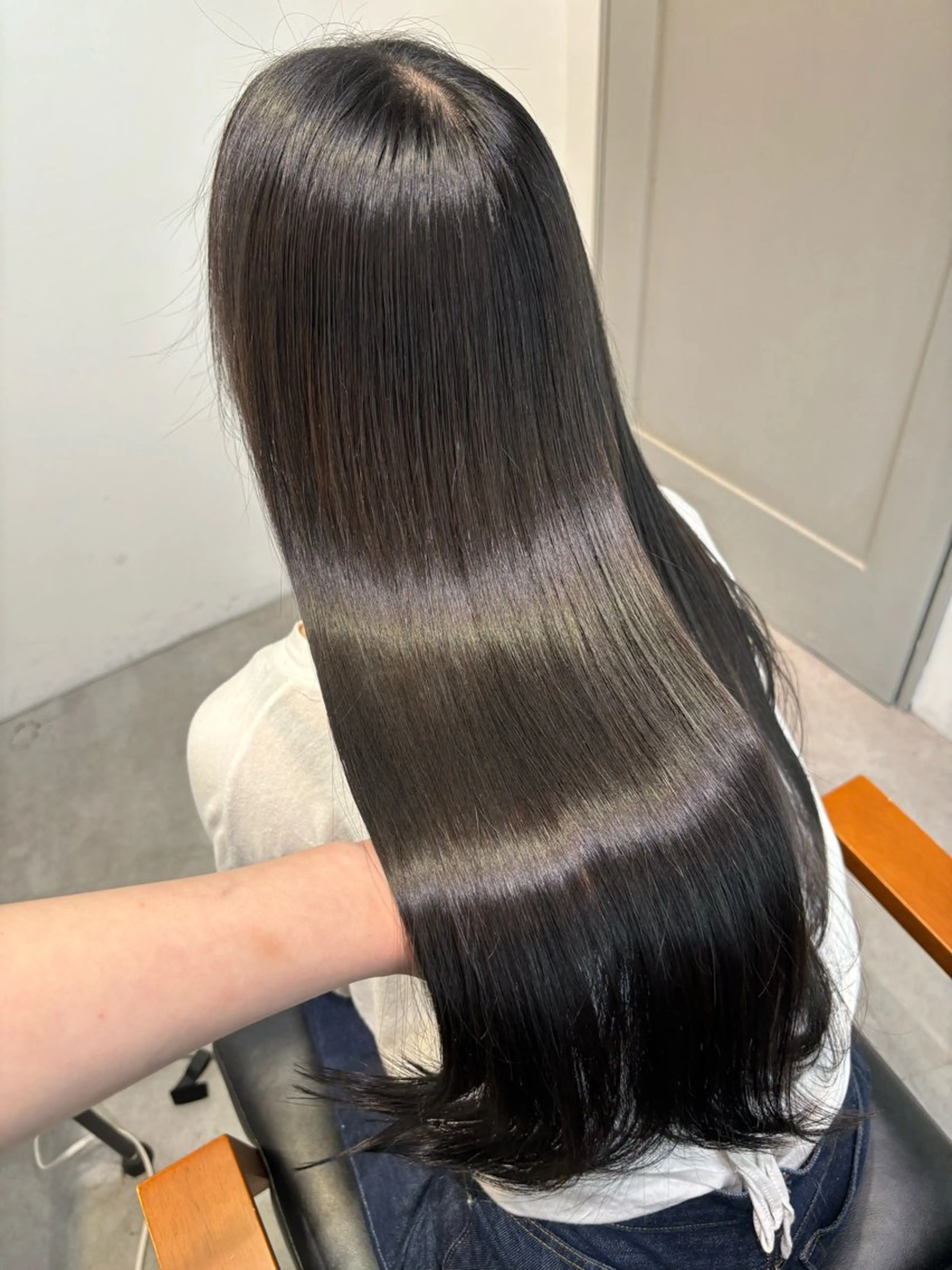 ロング カラー ケアカラー グレージュ オリーブグレージュ オリーブグレー 髪質改善 ‎Lby home 🪽mikuのヘアスタイル