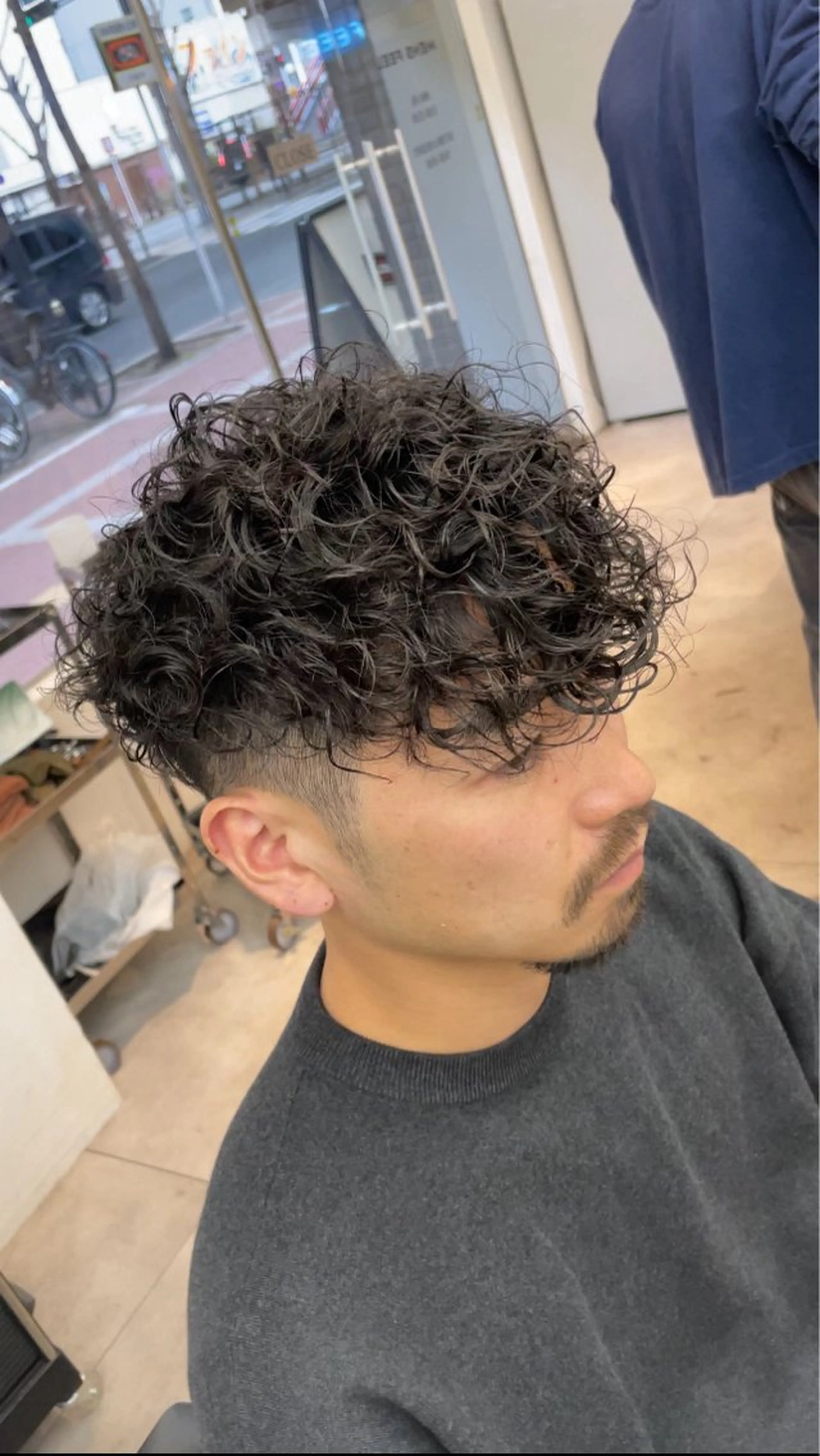 ミディアム パーマ MENS FEEL所属・メンズパーマが上手い 💇RYO❤️‍🔥のヘアスタイル