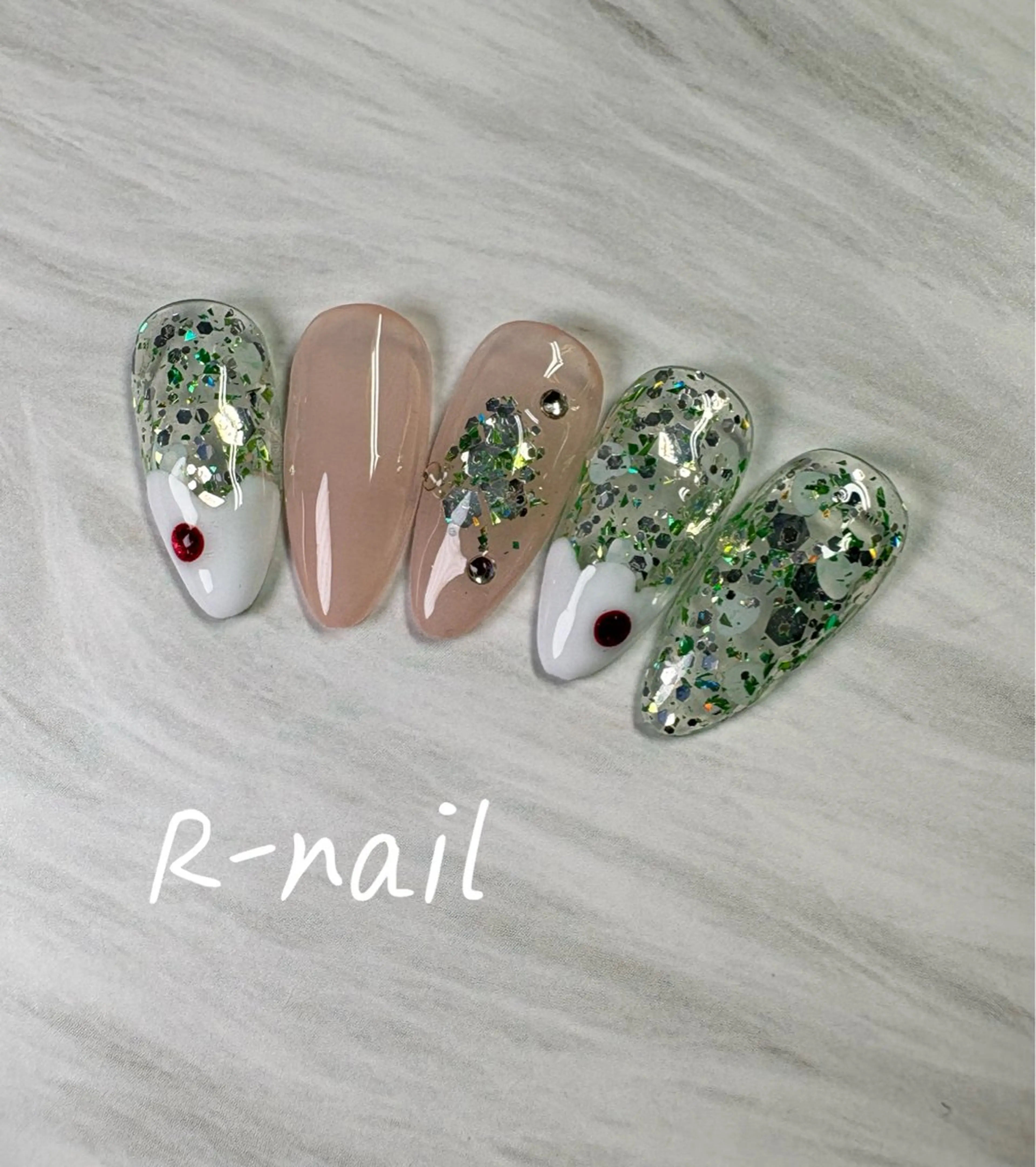 ネイル ハンドネイル R-nail salonのネイルデザイン