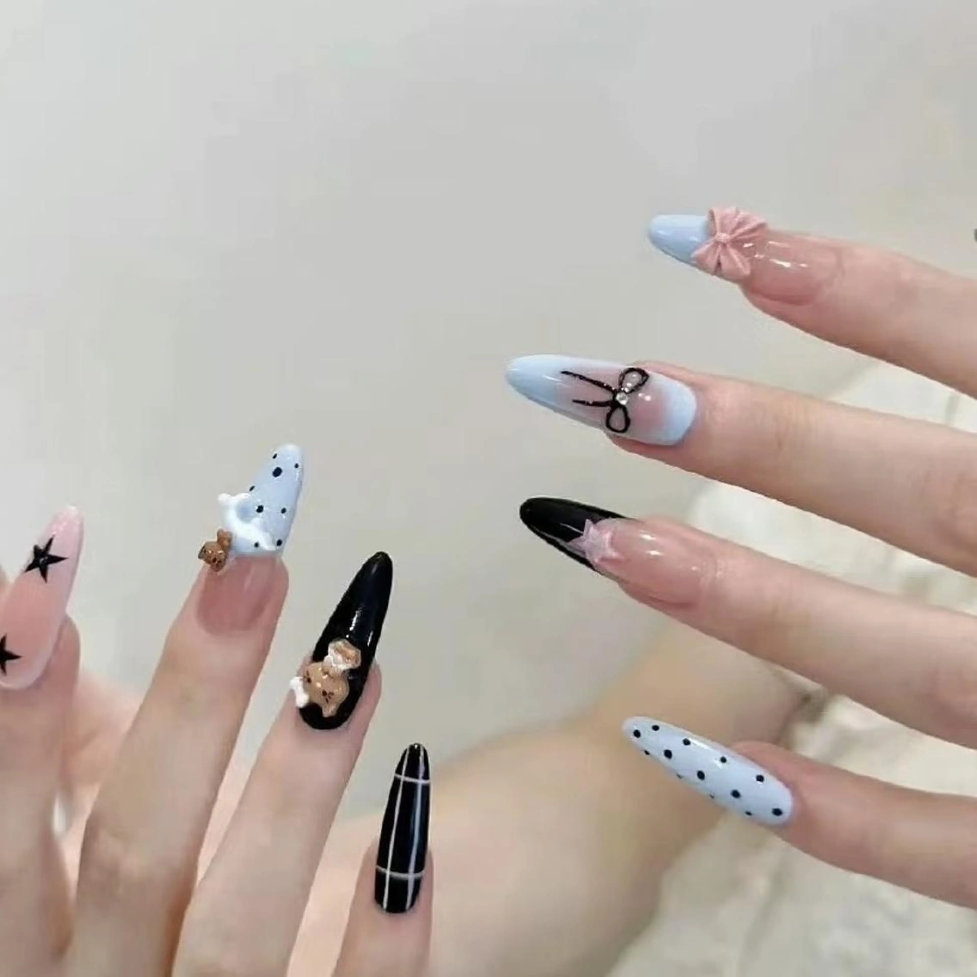 ネイル ハンドネイル ハンドケア DEMAIN- 🌹のネイルデザイン