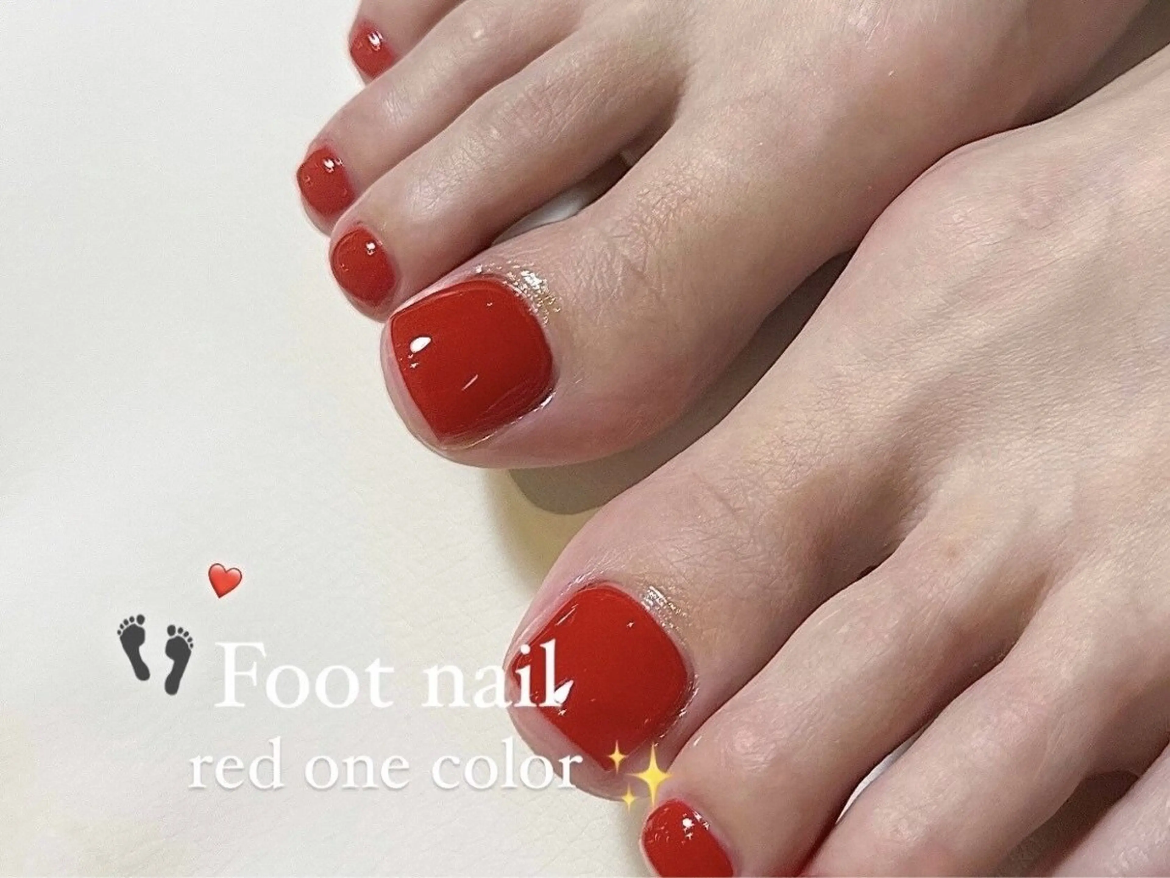 ネイル フットネイル ワンカラーネイル tomomi .のネイルデザイン