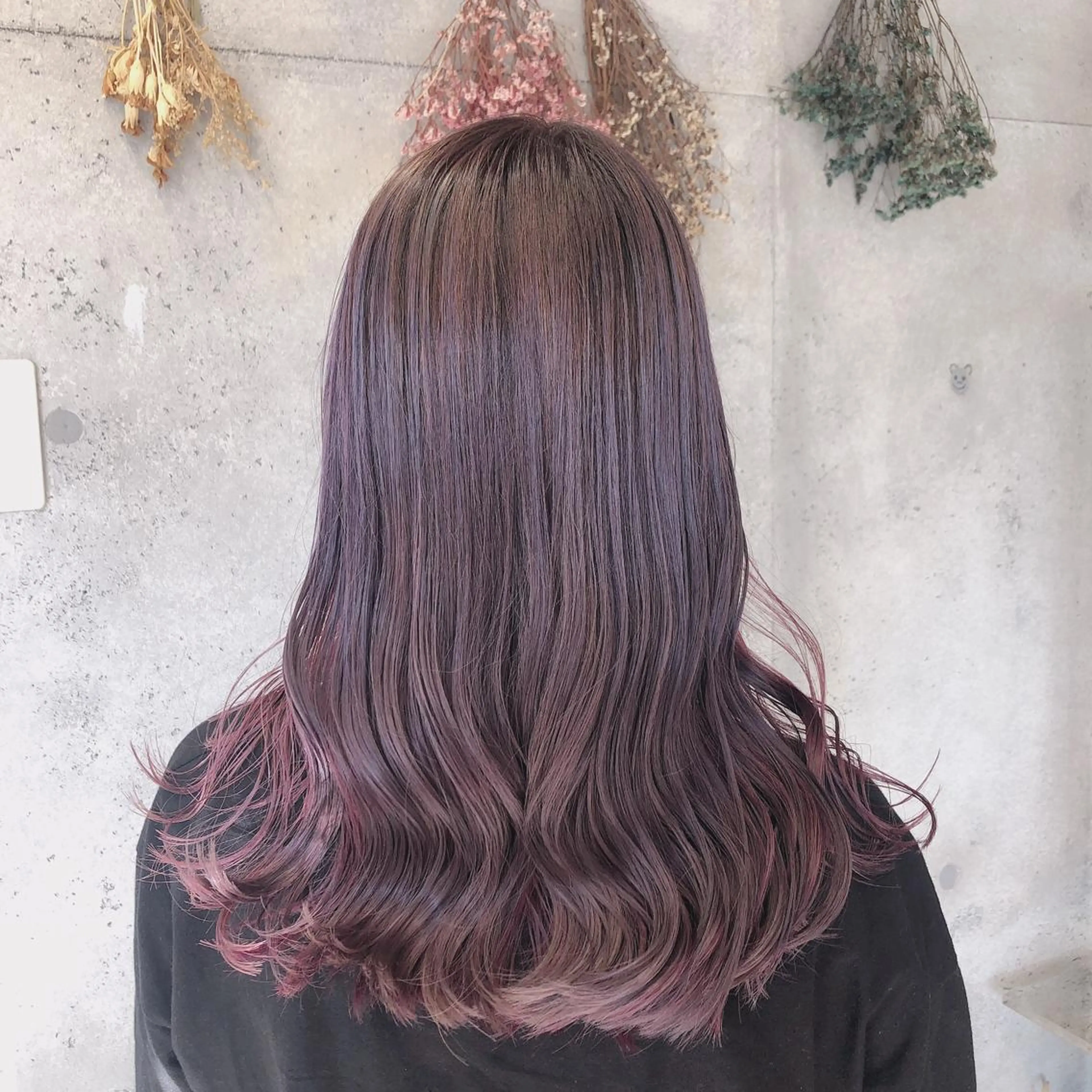 ロング カラー wakana 【ブリーチカラー】のヘアスタイル