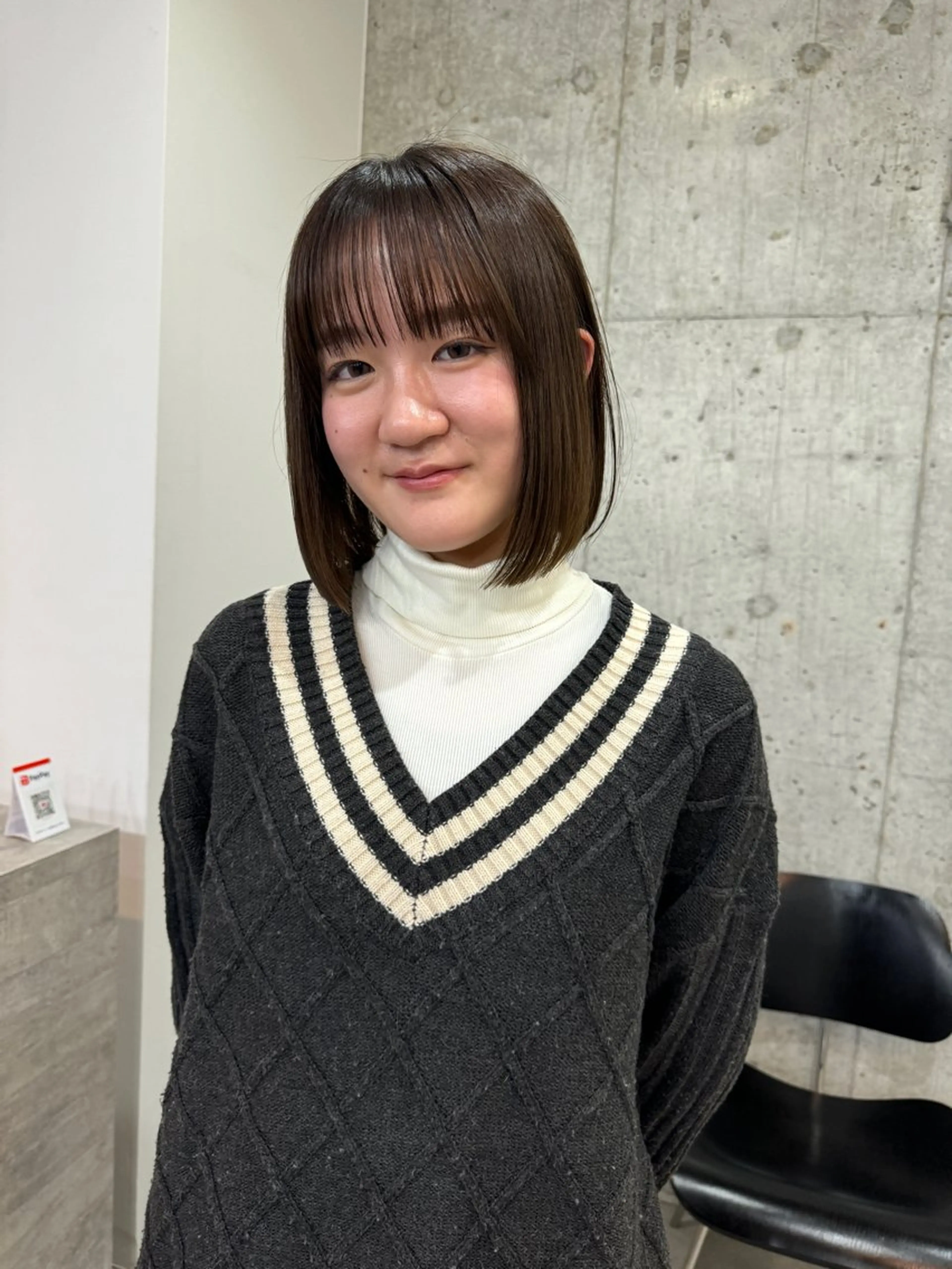 ミディアム ボブ 切りっぱなしボブ/ ブリーチカラー/大塚のヘアスタイル