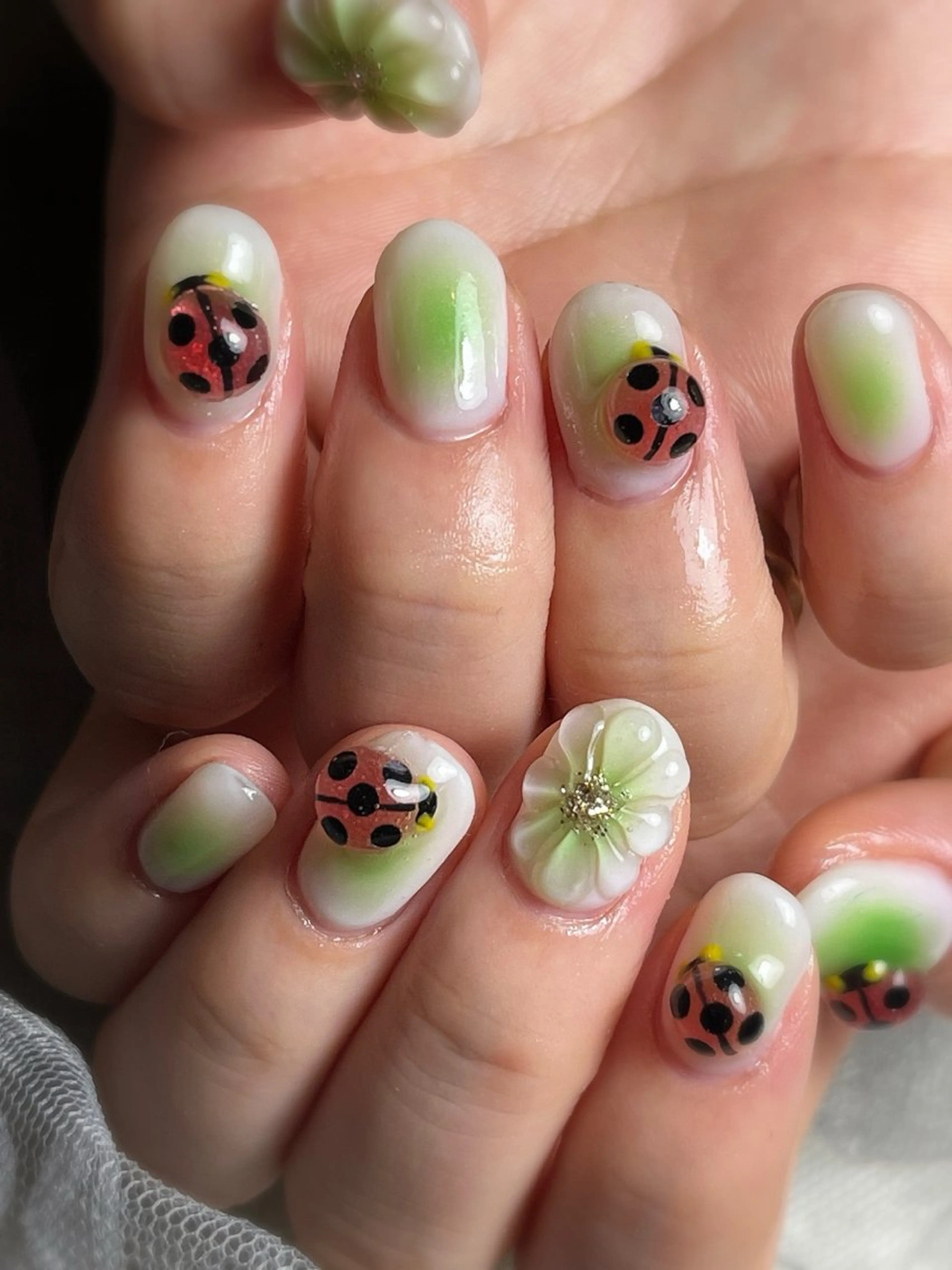 ネイル P nail所属・P nail ピーネイルのネイルデザイン