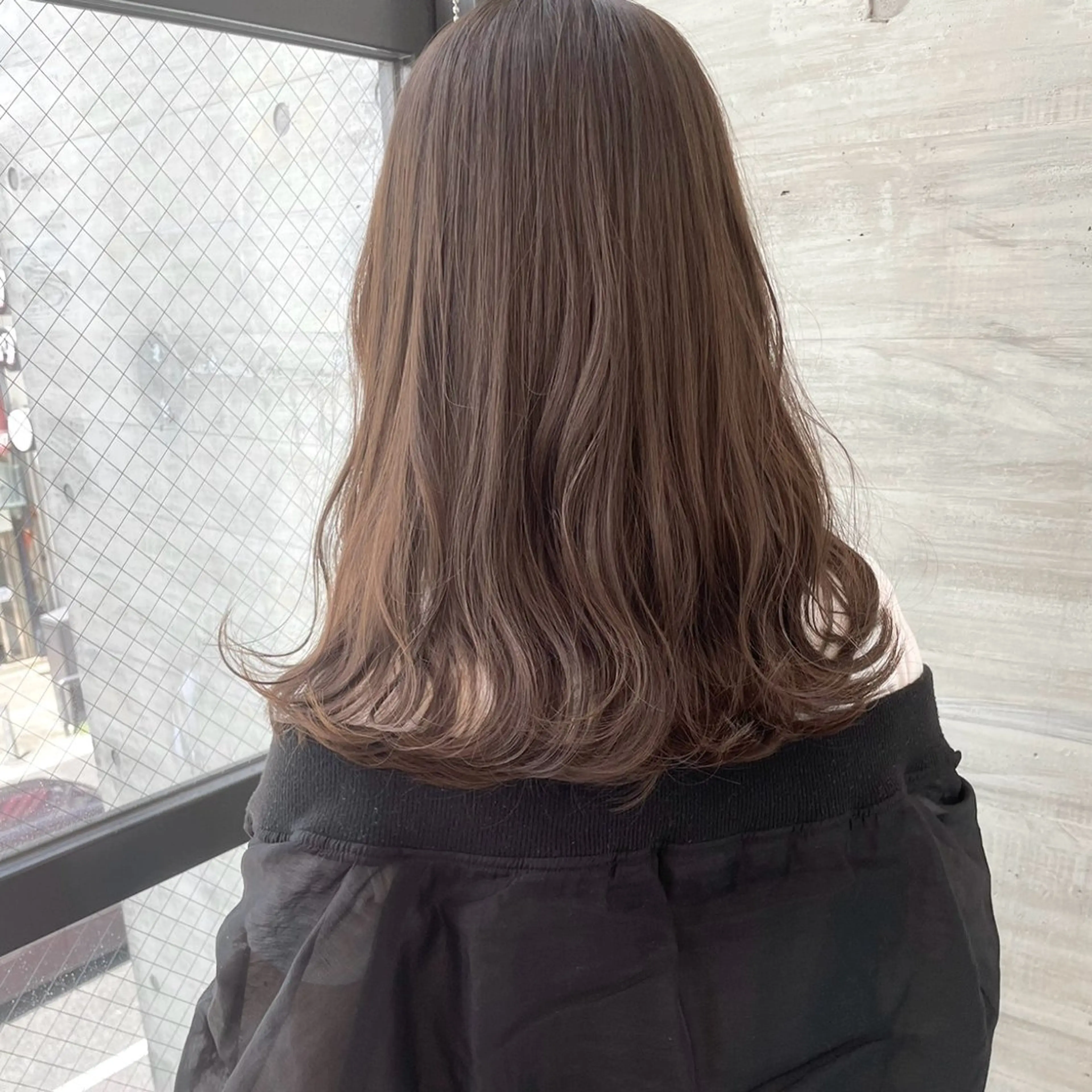 セミロング カラー ヘアカラー ParveMix 🪽鳥取彩花のヘアスタイル