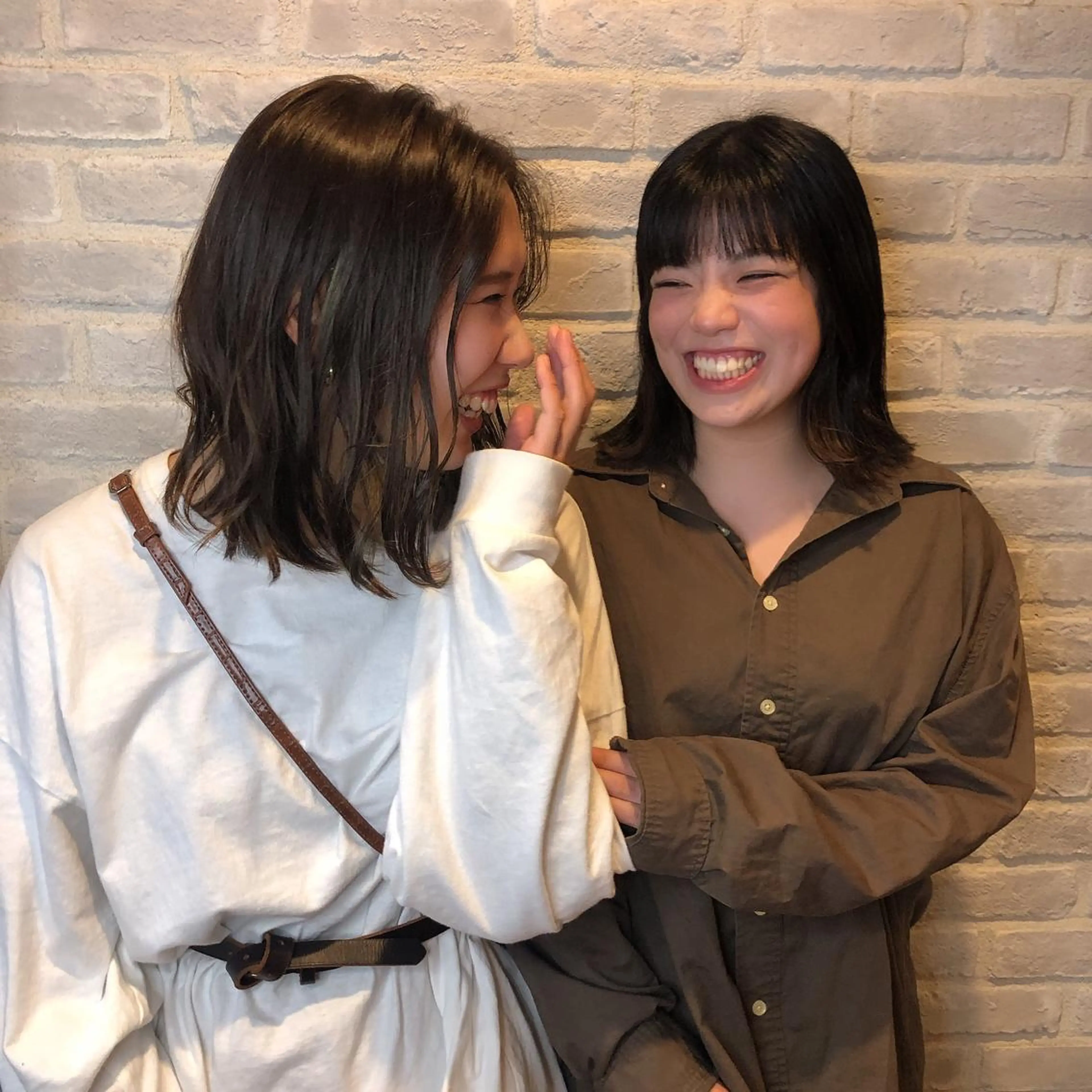 ミディアム カラー Vyuha ビューハのヘアスタイル