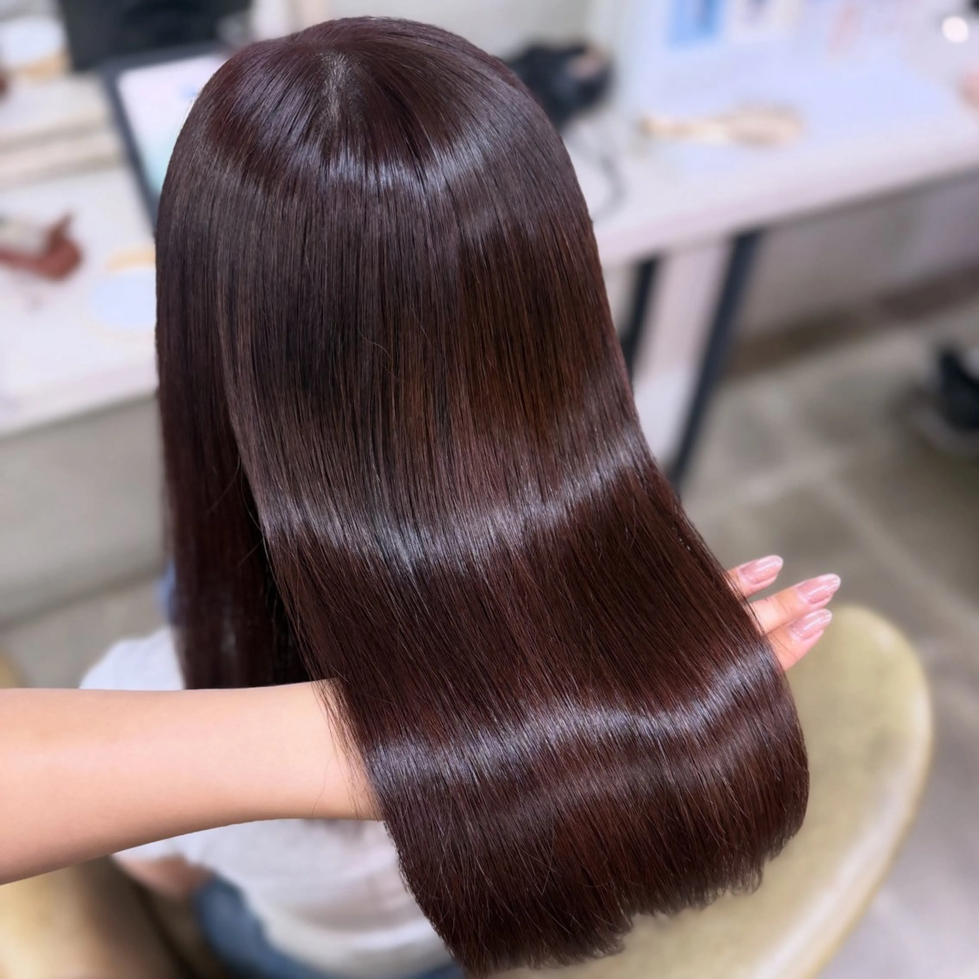 ミディアム カラー ヘアカラー トリートメント Blast Erikaのヘアスタイル