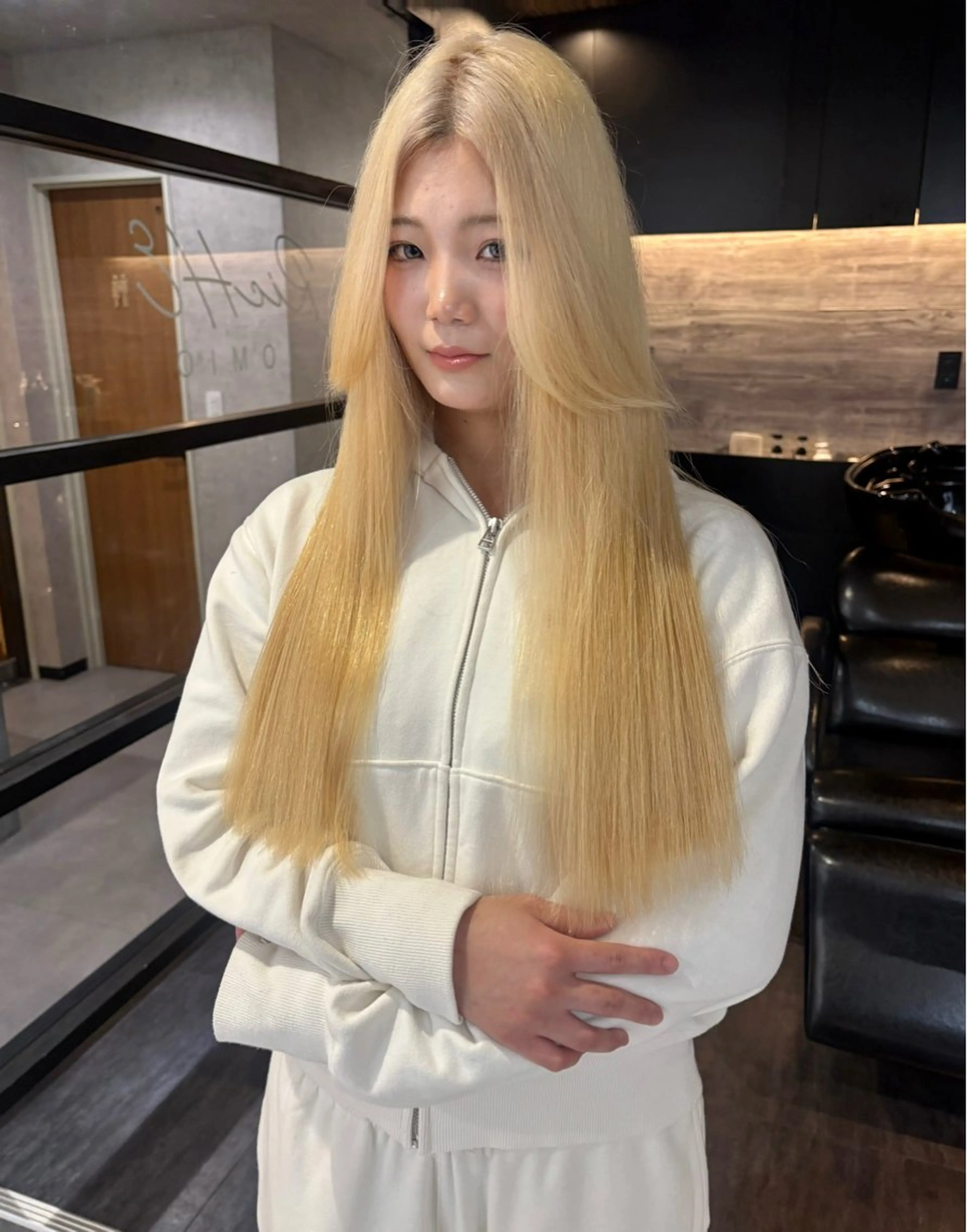 ロング カット ヘアカラー レイヤーカット/韓国 /艶髪/ダブルカラーのヘアスタイル