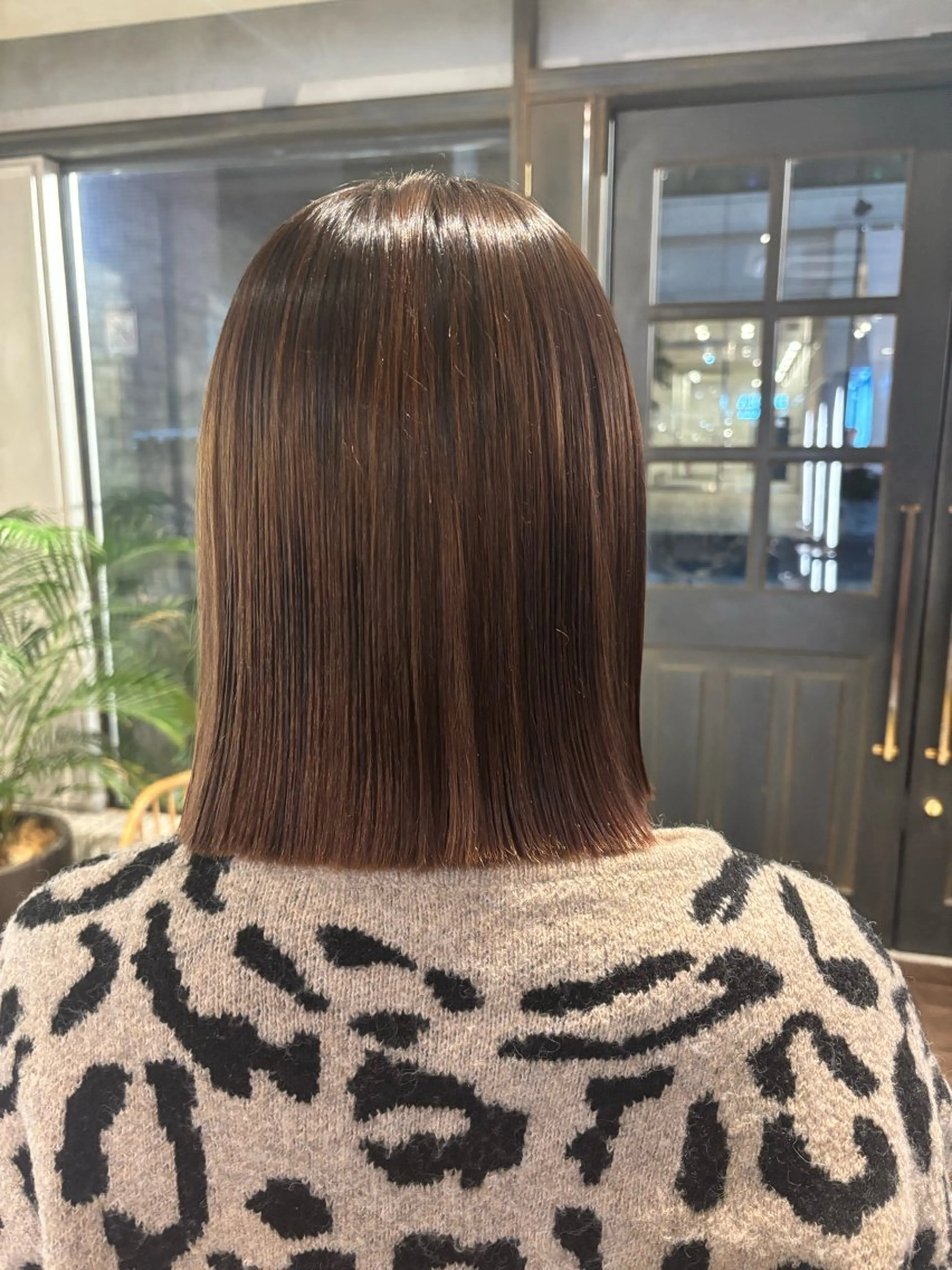 ミディアム カット 縮毛矯正 西 柚のヘアスタイル