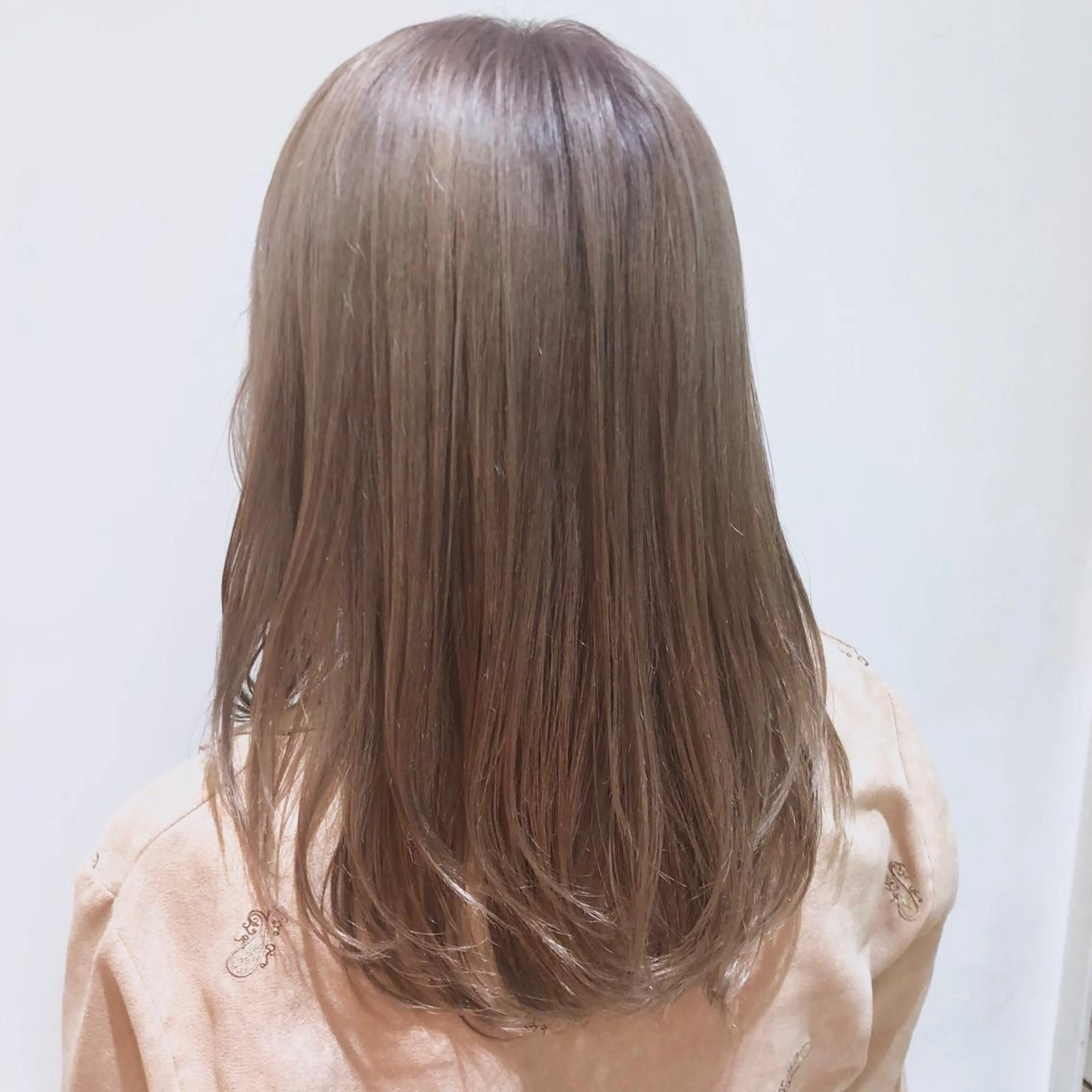 セミロング カラー パーマ ヘアアレンジ バレイヤージュ ブリーチ 透明感カラー グラデーションカラー グレージュ 【ツヤ髪美容師】 ツダケイスケのヘアスタイル