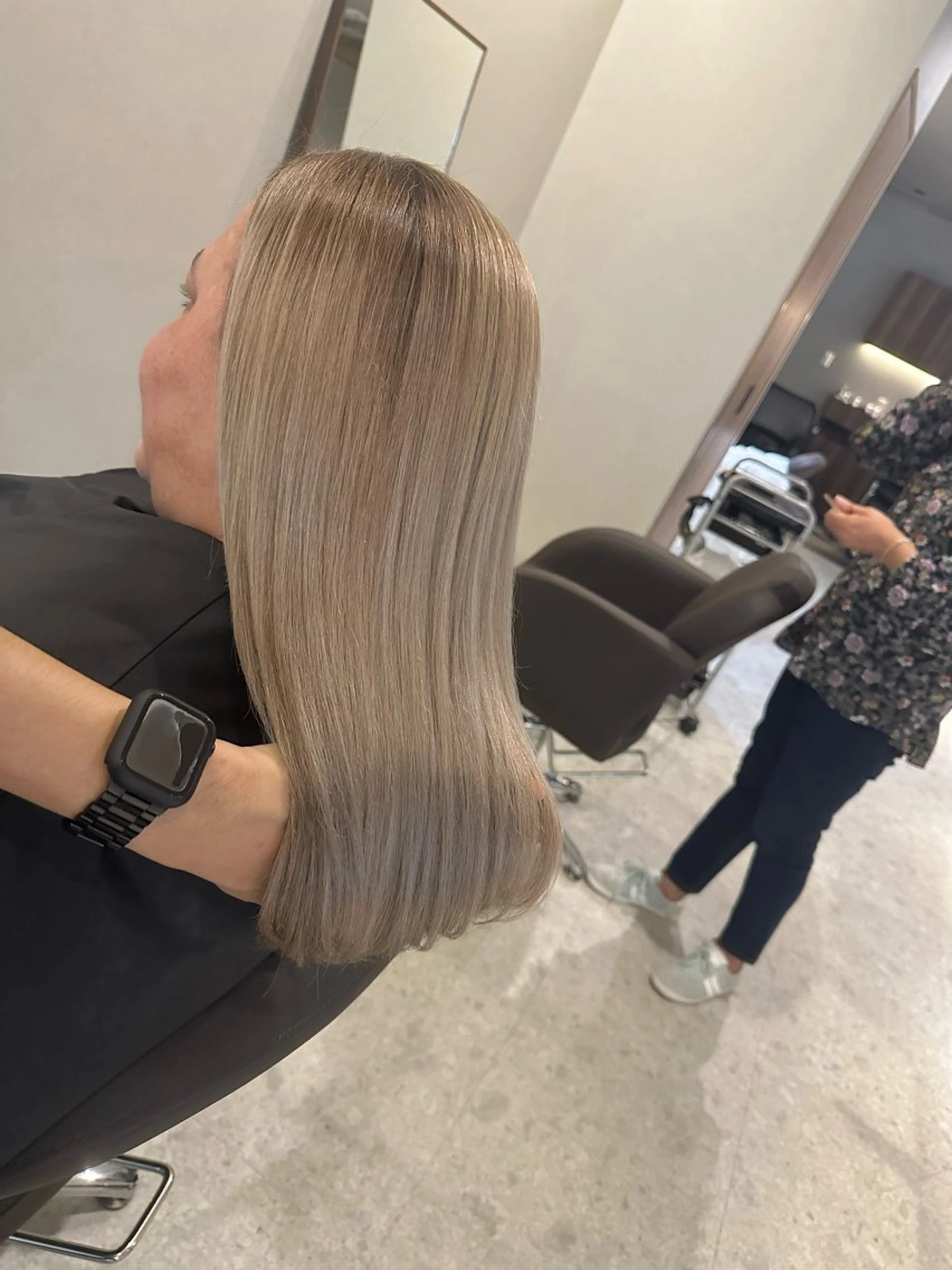 ロング ヘアカラー Forest. -髪質改善-のヘアスタイル