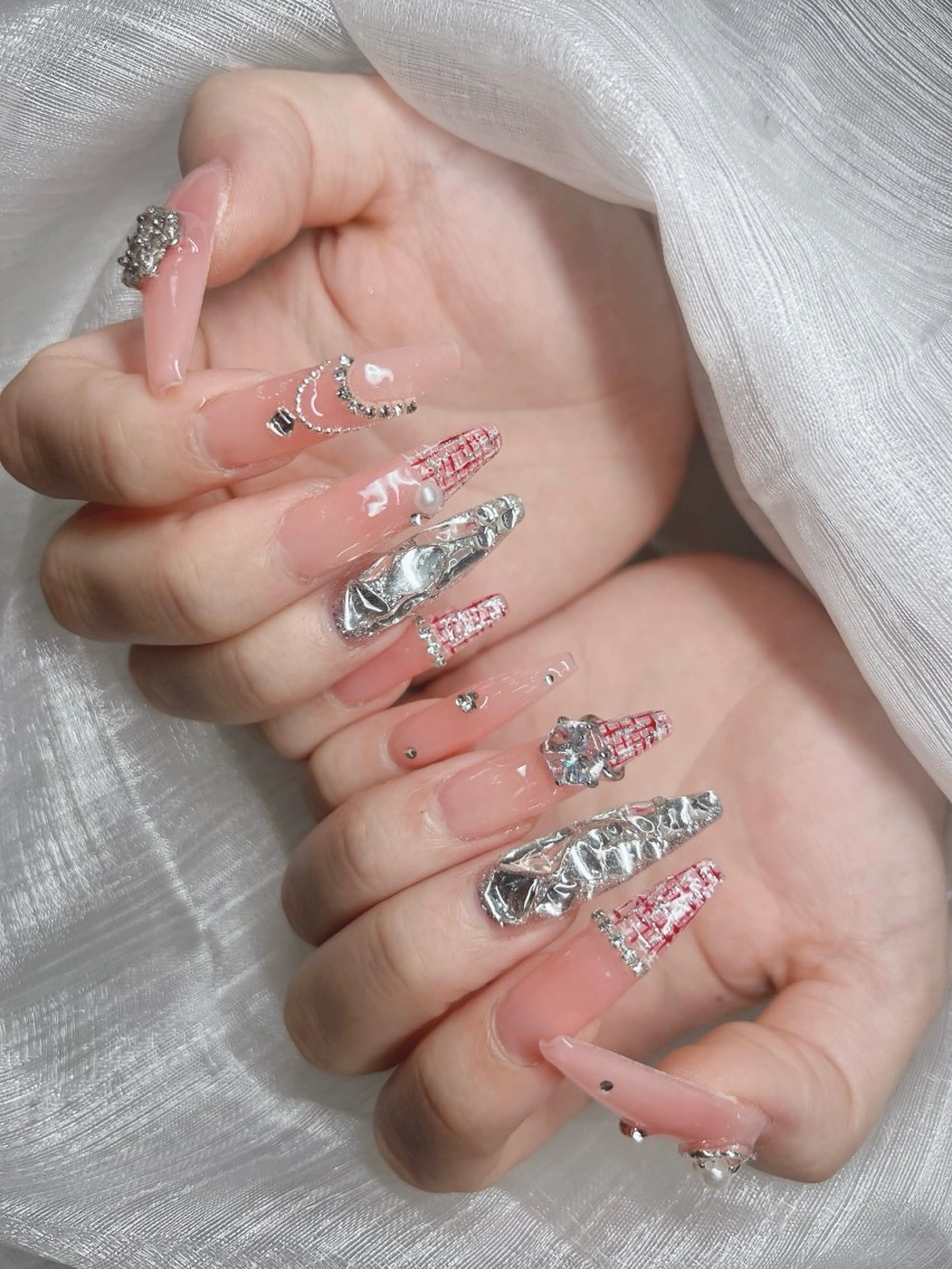ネイル 長さ出し 卒業式 キラキラネイル マグネットネイル ネイルチップ ハンドネイル Lee Nails チップ長さだし専門店のネイルデザイン