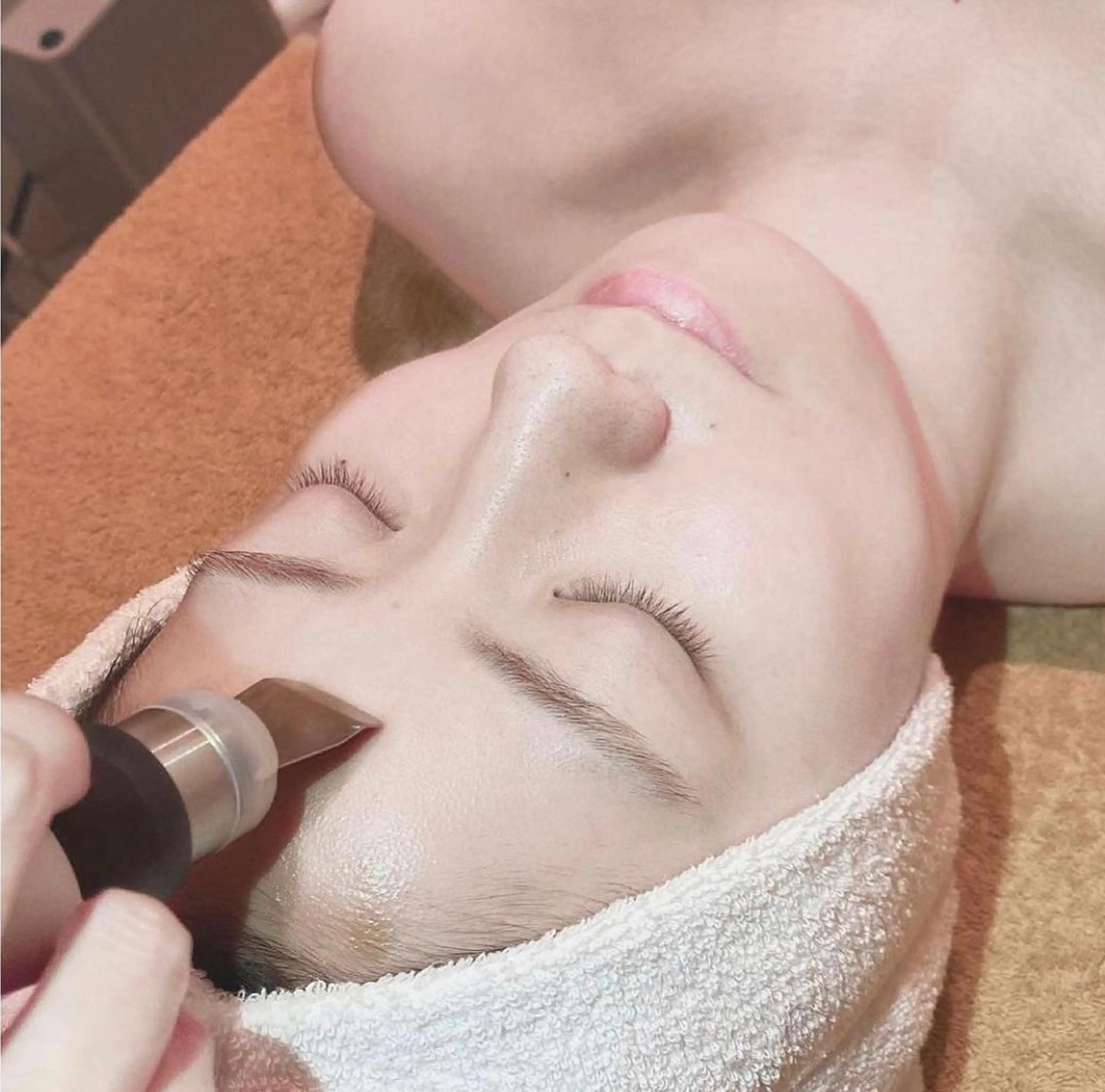 超音波毛穴洗浄➕美白ぷるぷるマスク🫧/毛穴ザラつき、赤ニキビ、くすみが気になる方にオススメ✨の写真