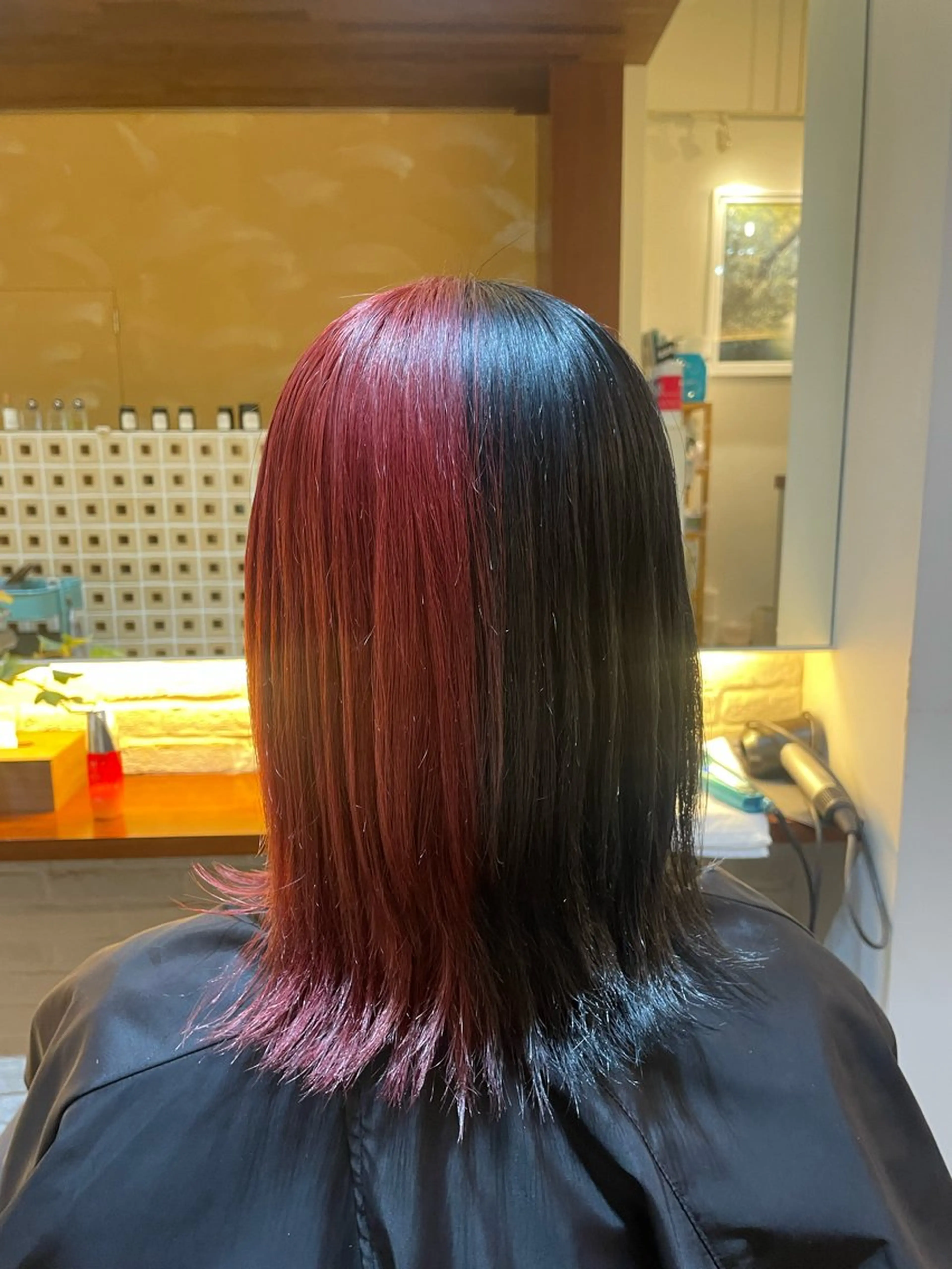 カラー ツートーンカラー ヘアカラー CoCooN nanamiのヘアスタイル