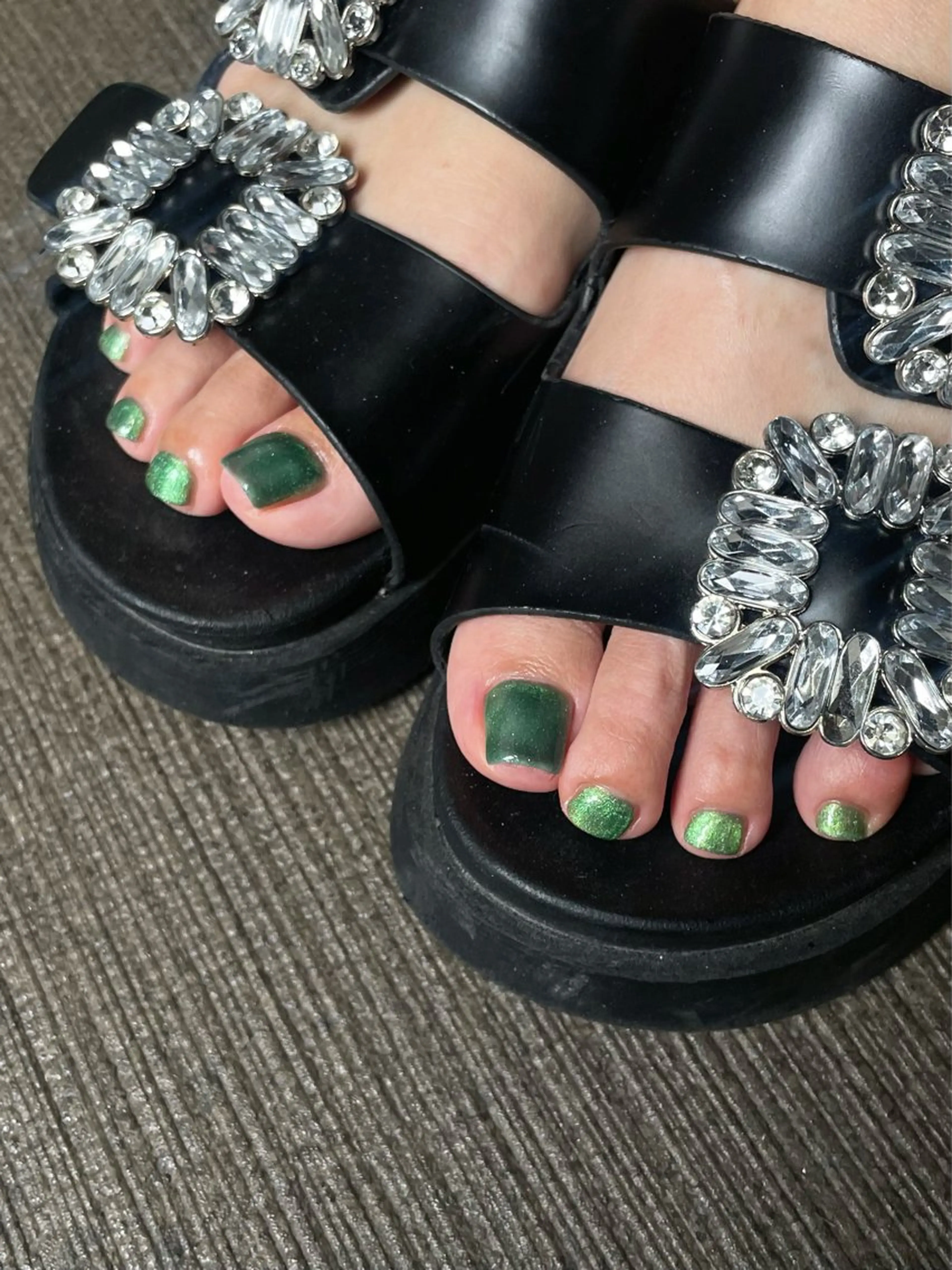 ネイル フットネイル F room 表参道のネイルデザイン