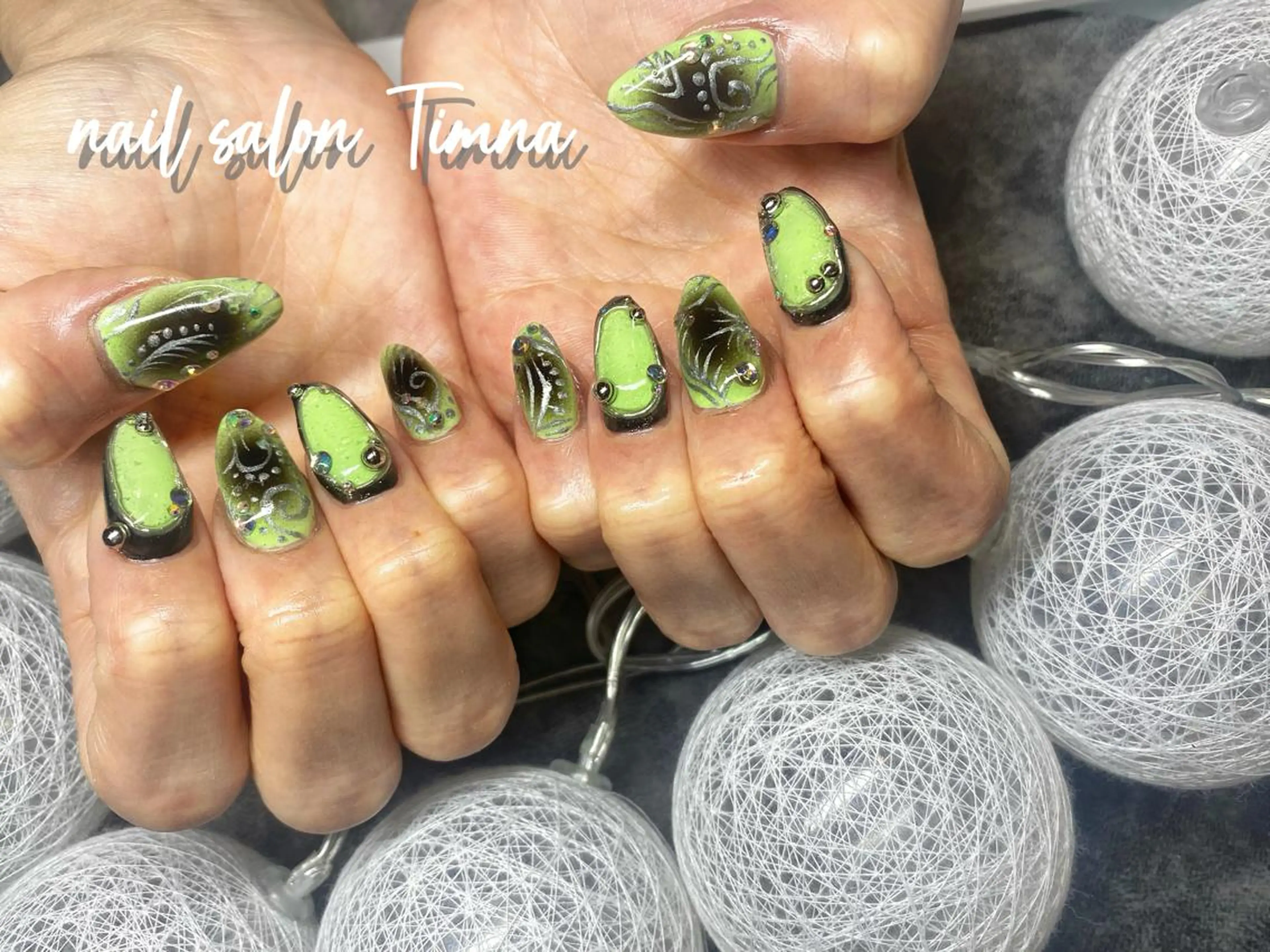 セミロング ハンドネイル NAILSALON 🍔Timna🍟のネイルデザイン