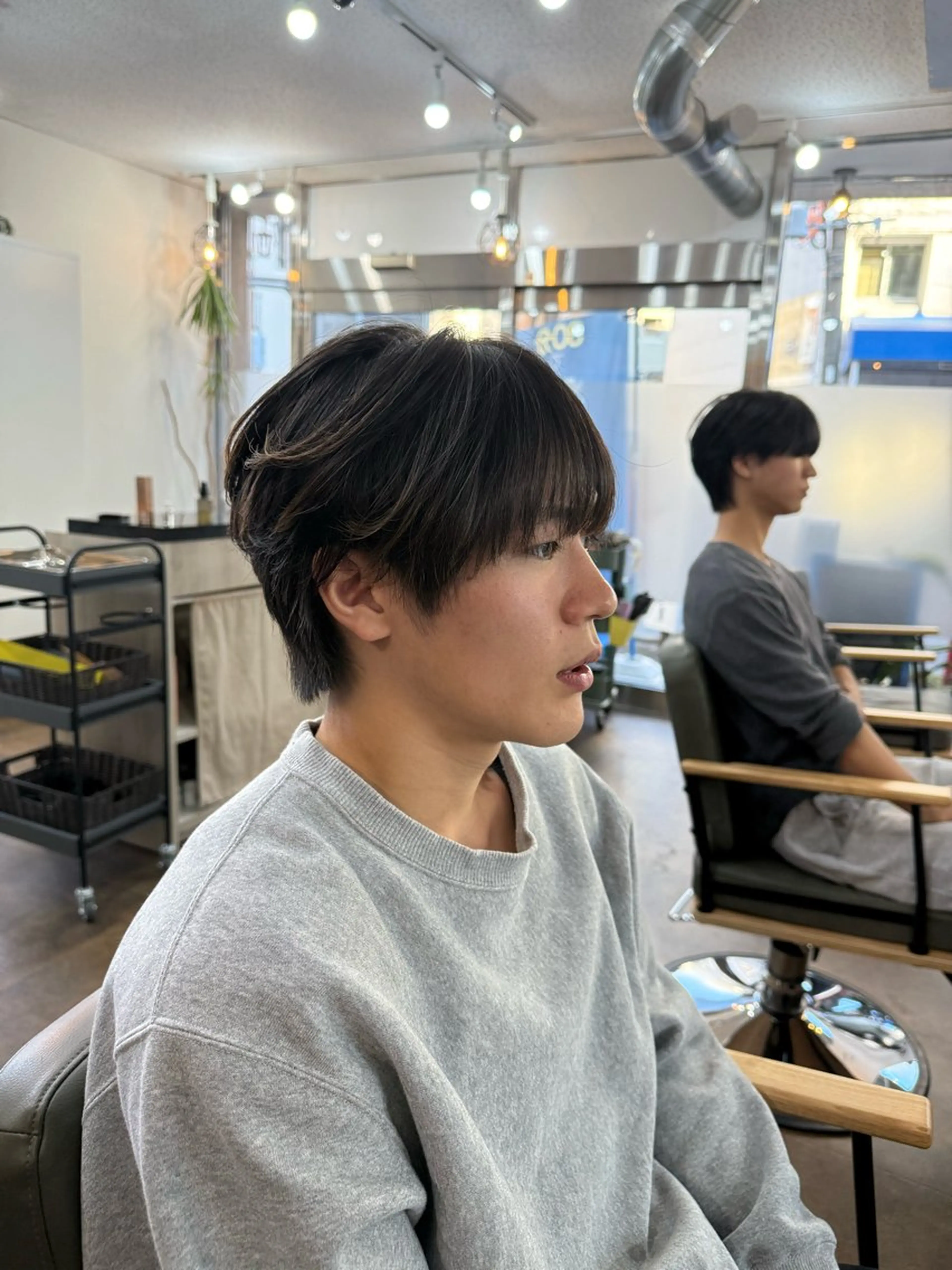 ミディアム メンズ センターパート メンズ韓国風 くびれヘア 韓国風ヘア Gain所属・リク/韓国風/レイヤ ー／ボブ／ショートのヘアスタイル