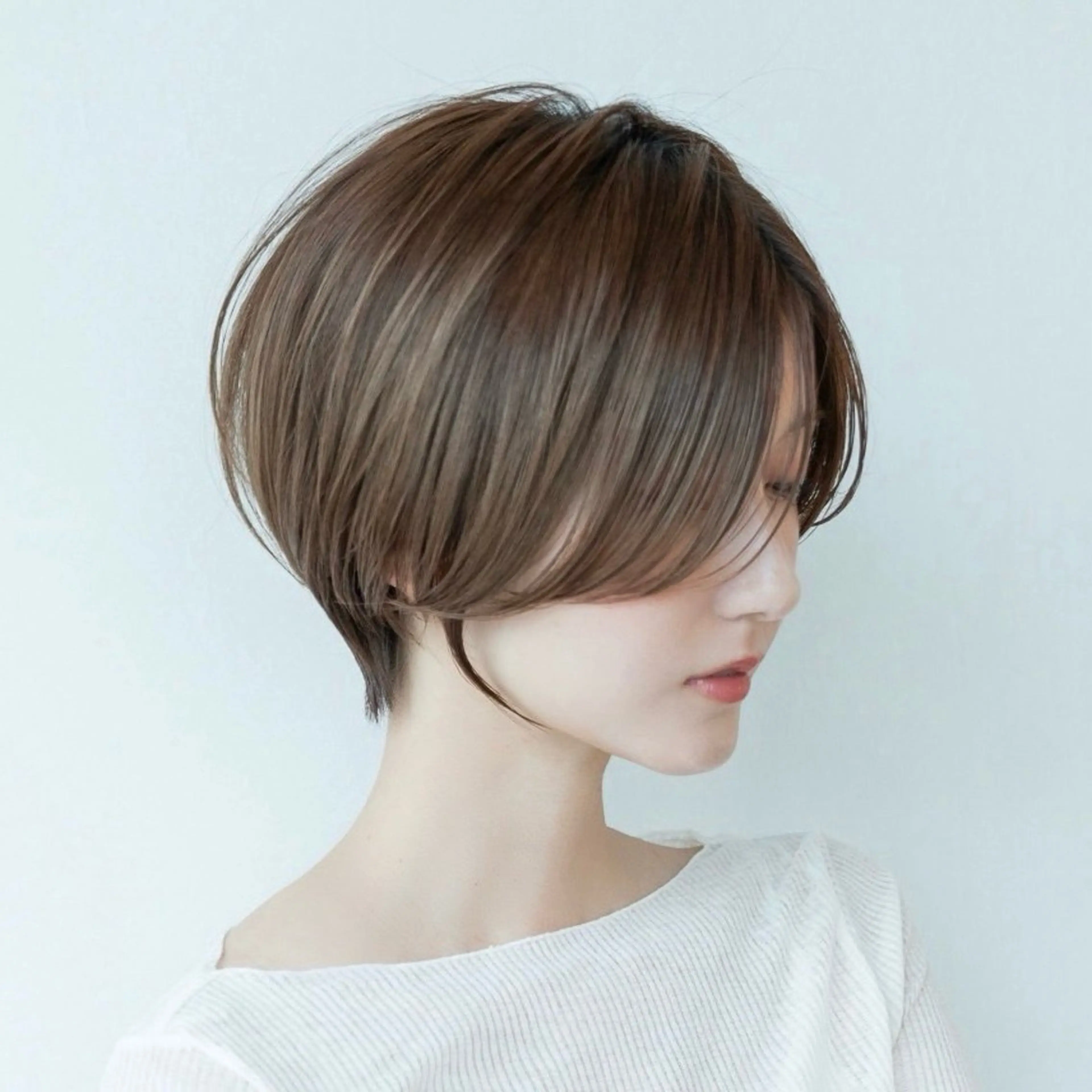 ショート カラー ショートボブ 丸みショート イルミナカラー ボブ 髪質改善 カット ヘアカラー トリートメント 渋谷ボブ/レイヤー ボブ田中航平のヘアスタイル