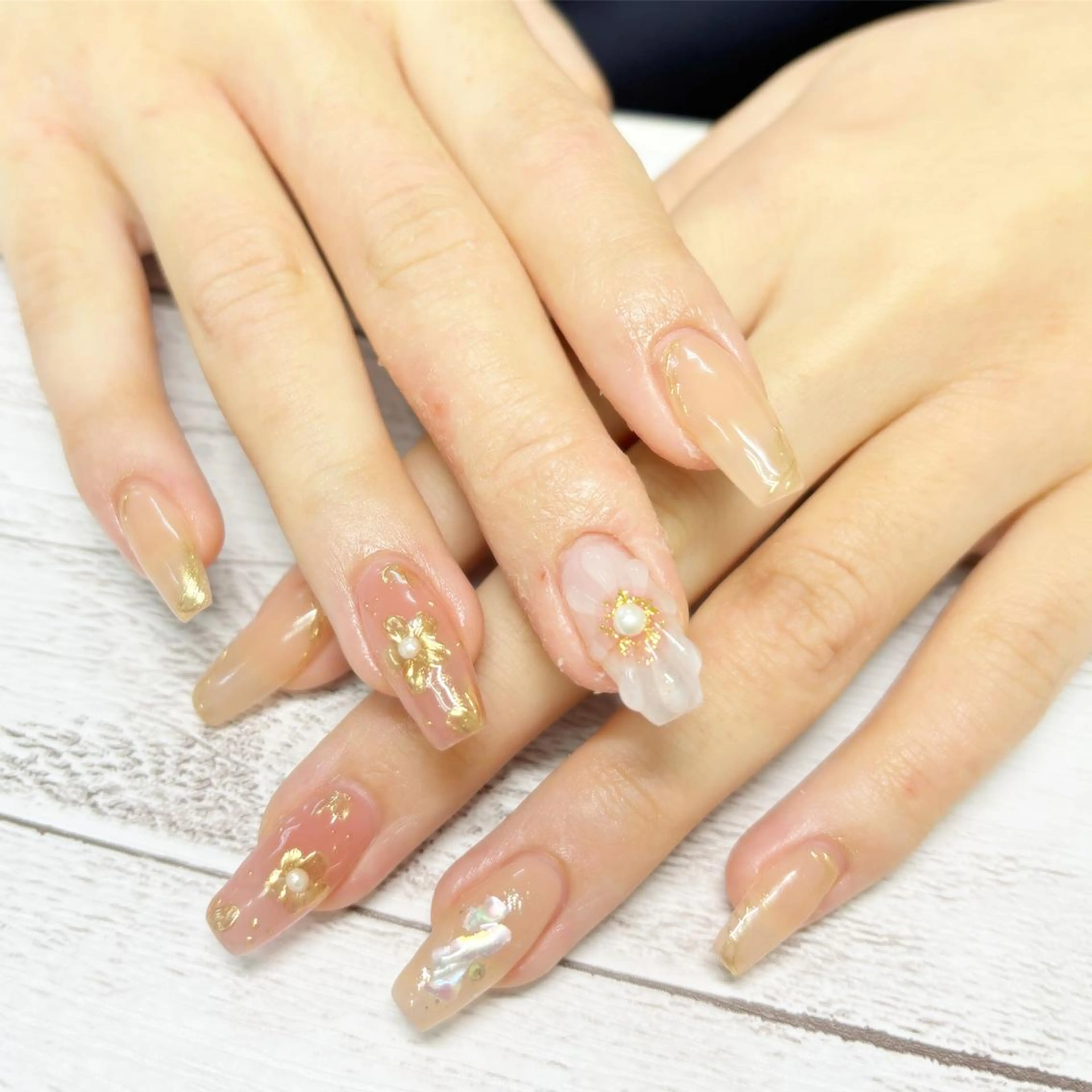 ネイル 長さ出し ジェルネイル 持ち込み パラジェル 春ネイル ハンドネイル リラネイル すみれのネイルデザイン