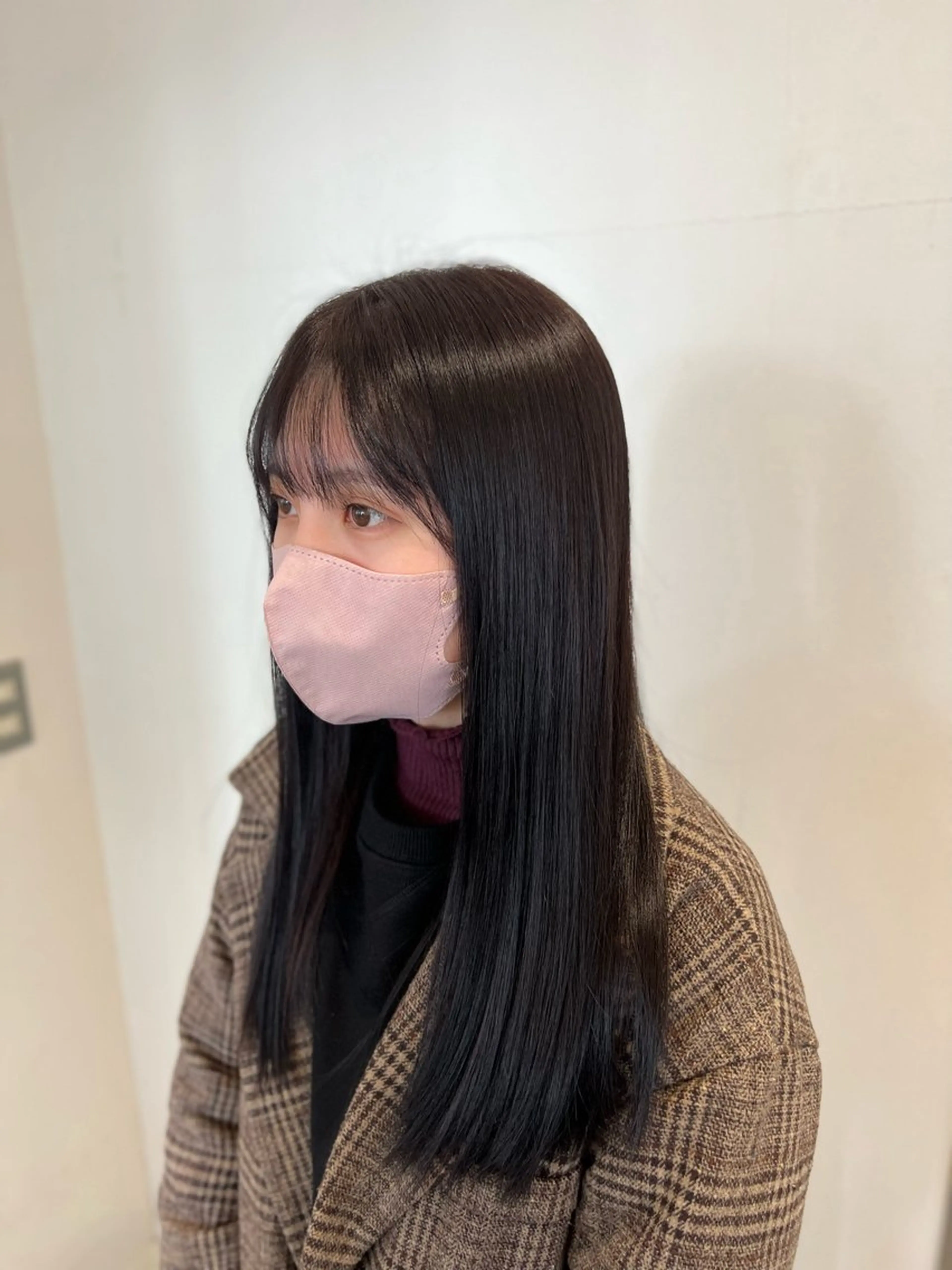 セミロング カラー ブラウンカラー ピンクカラー ヘアカラー Garland 表参道所属・ミディアムレイヤー/ 艶カラー🎀 emiのヘアスタイル