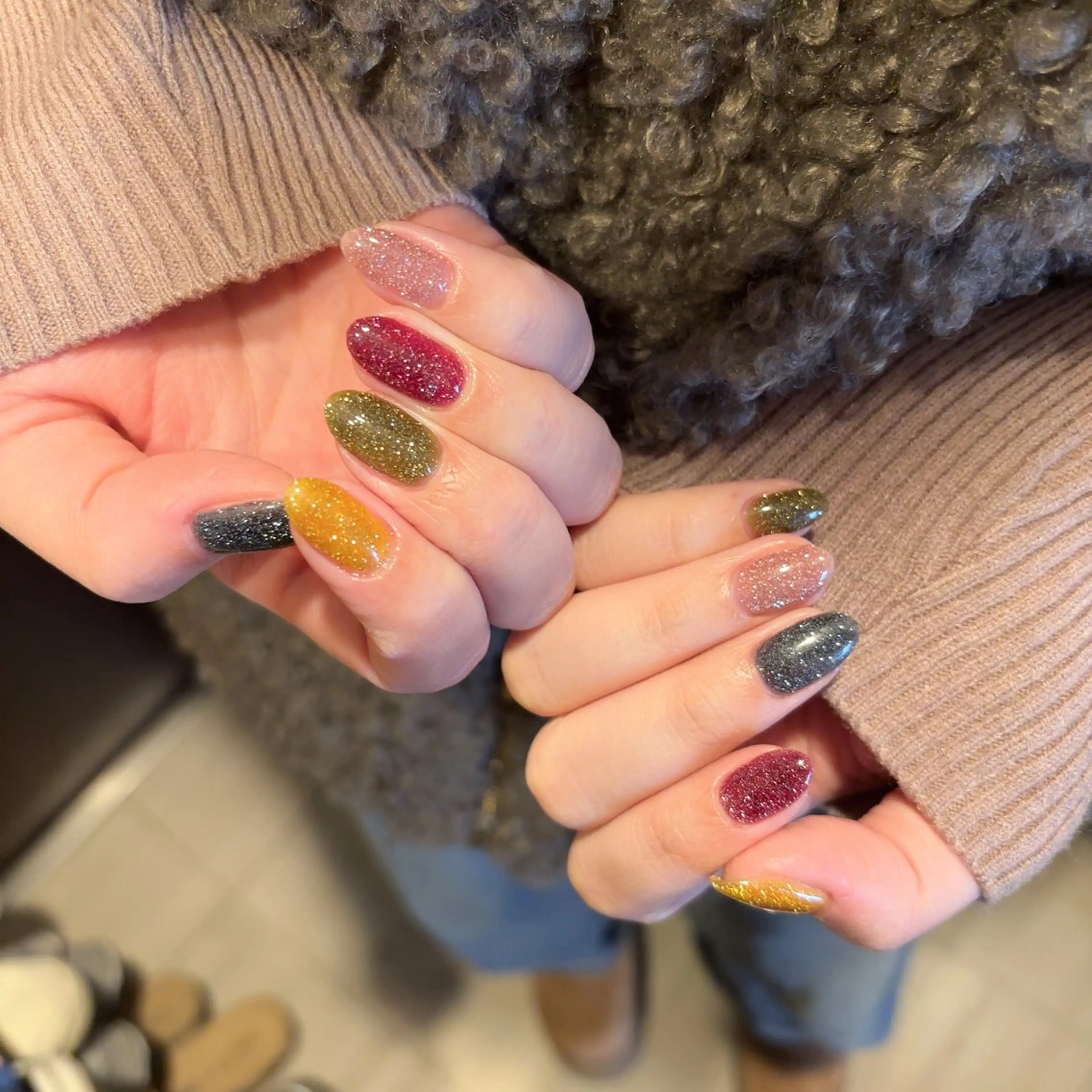 美フォルム仕上げ｜フラッシュネイル5色対応｜初回オフ無料・フィルイン対応の写真