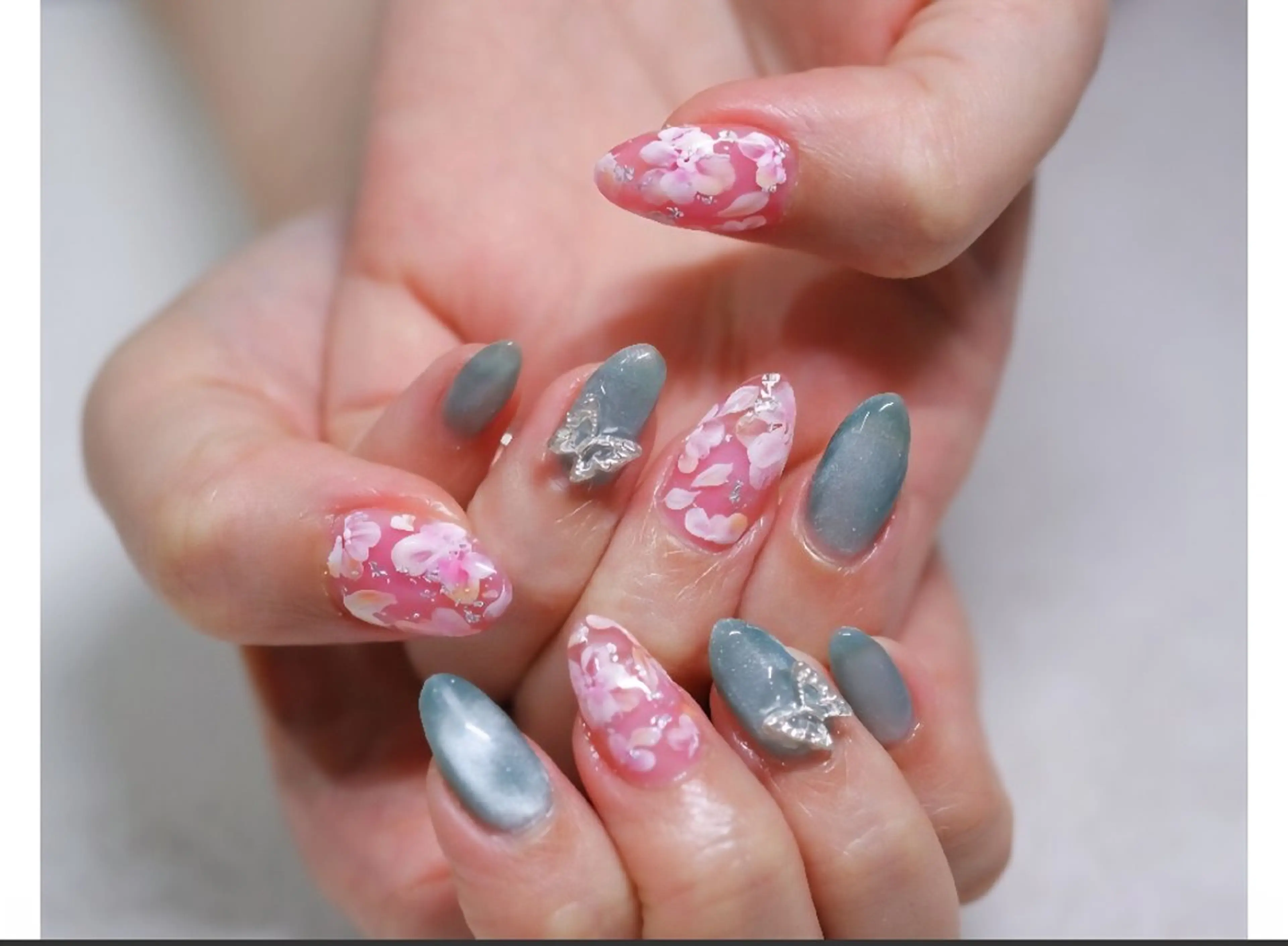 ネイル TELUM Miyoko.のネイルデザイン