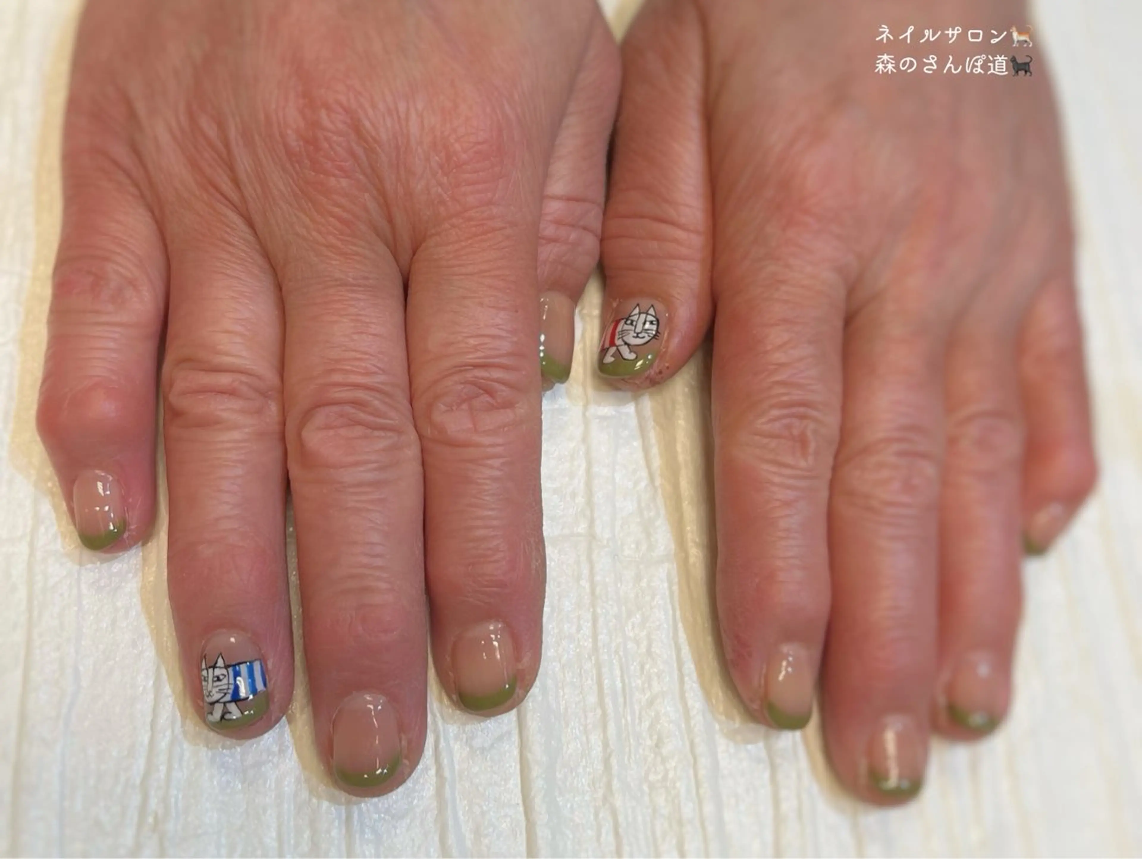 ハンドネイル 森のさんぽ道所属・ショートネイル 森のさんぽ道のネイルデザイン