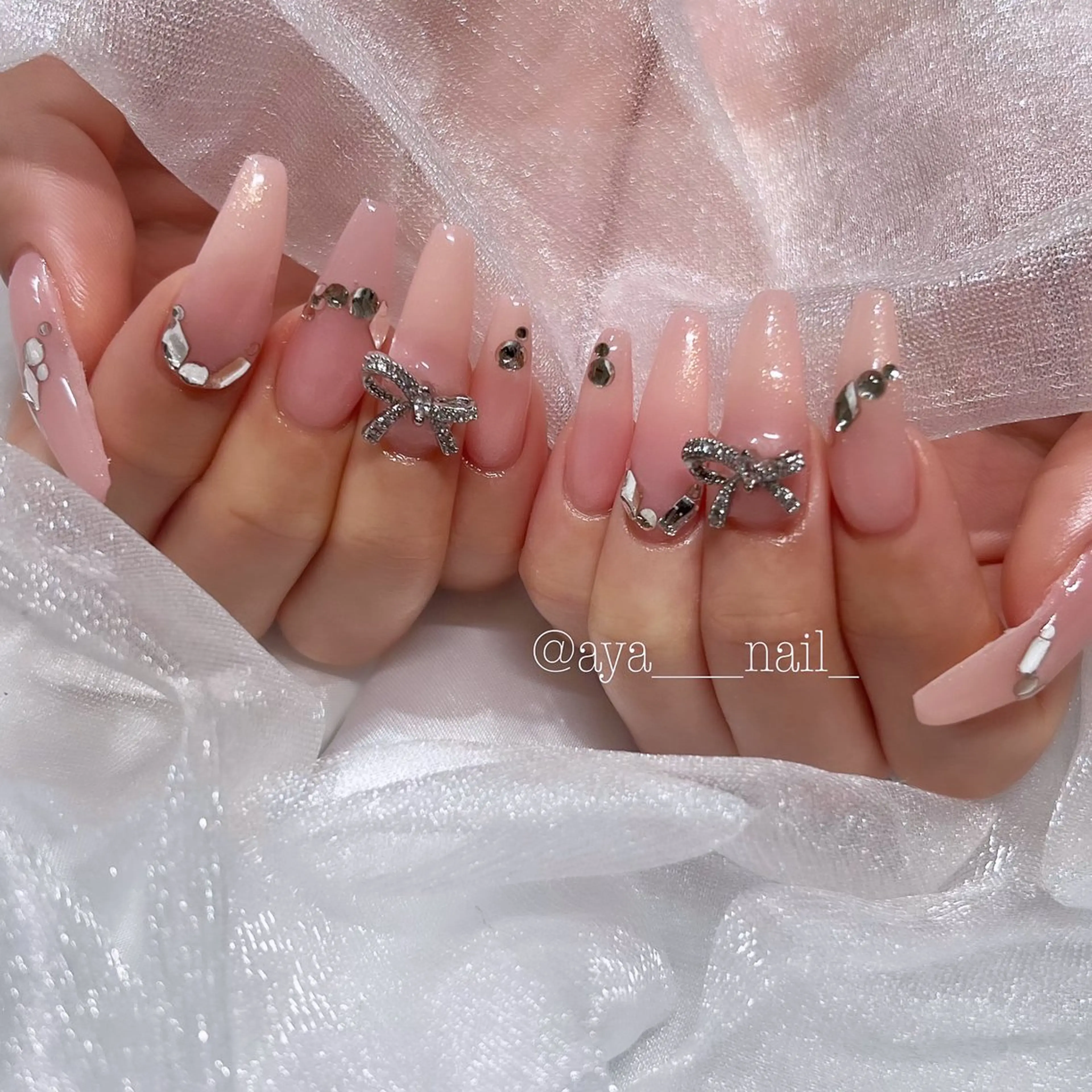 ネイル Roi〈ロワ〉 ayanaのネイルデザイン