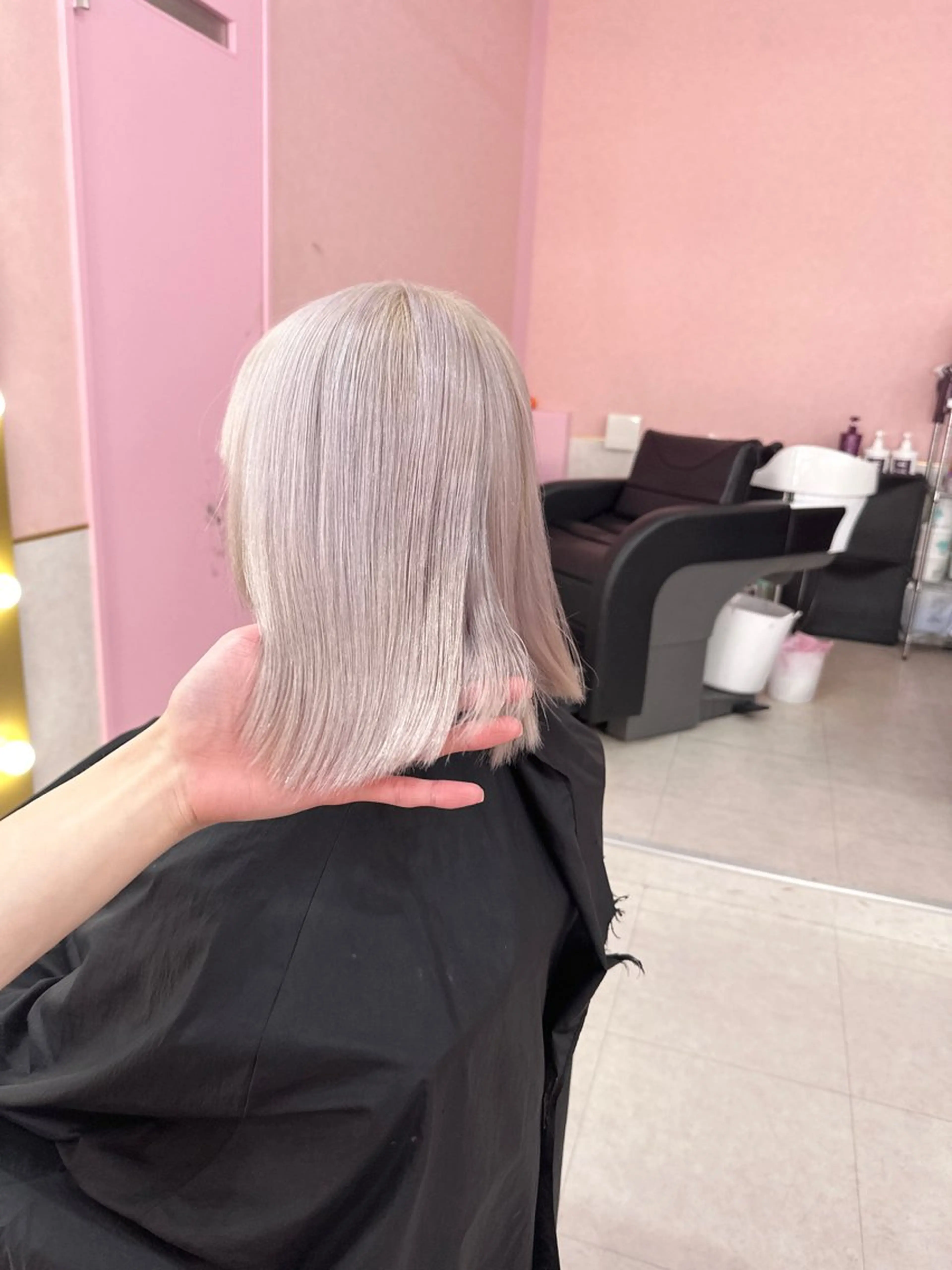 ショート カラー ベージュカラー ブリーチ 抜きっぱなしブロンド ブロンド 透明感カラー ヘアカラー トリートメント ❄️💛エクステ ブリーチ❄️yukiのヘアスタイル