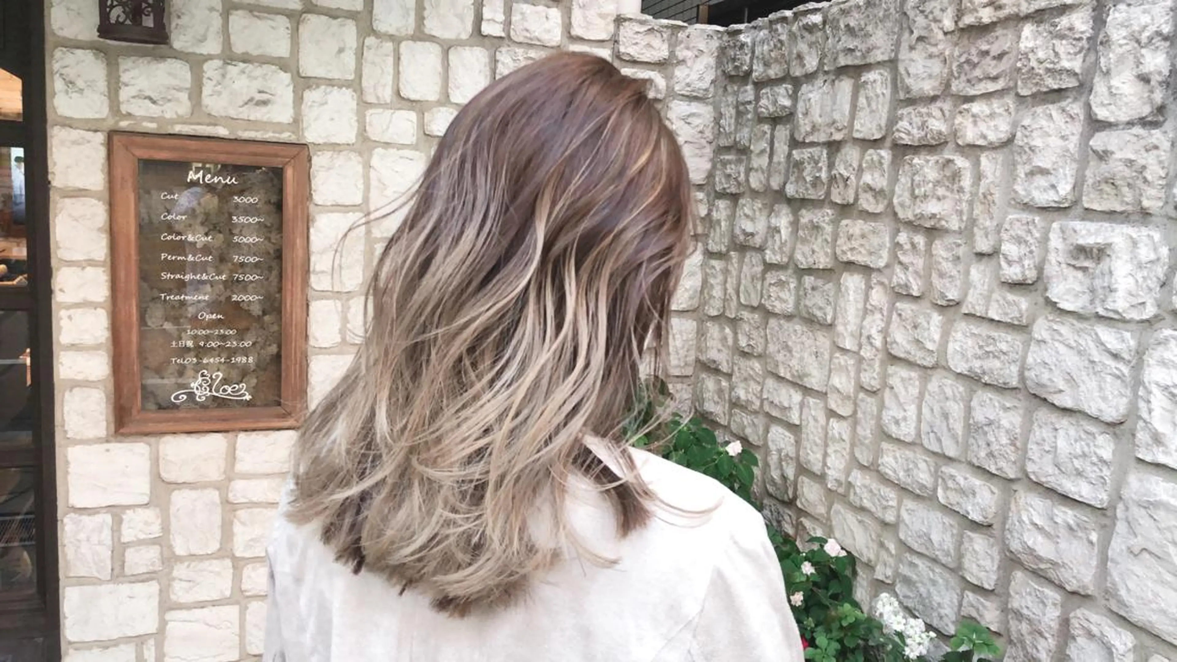 セミロング カラー パーマ ヘアアレンジ バレイヤージュ シルバー レイヤーカット カット 縮毛矯正 トリートメント OAK  兵庫所属・OAK 兵庫のヘアスタイル