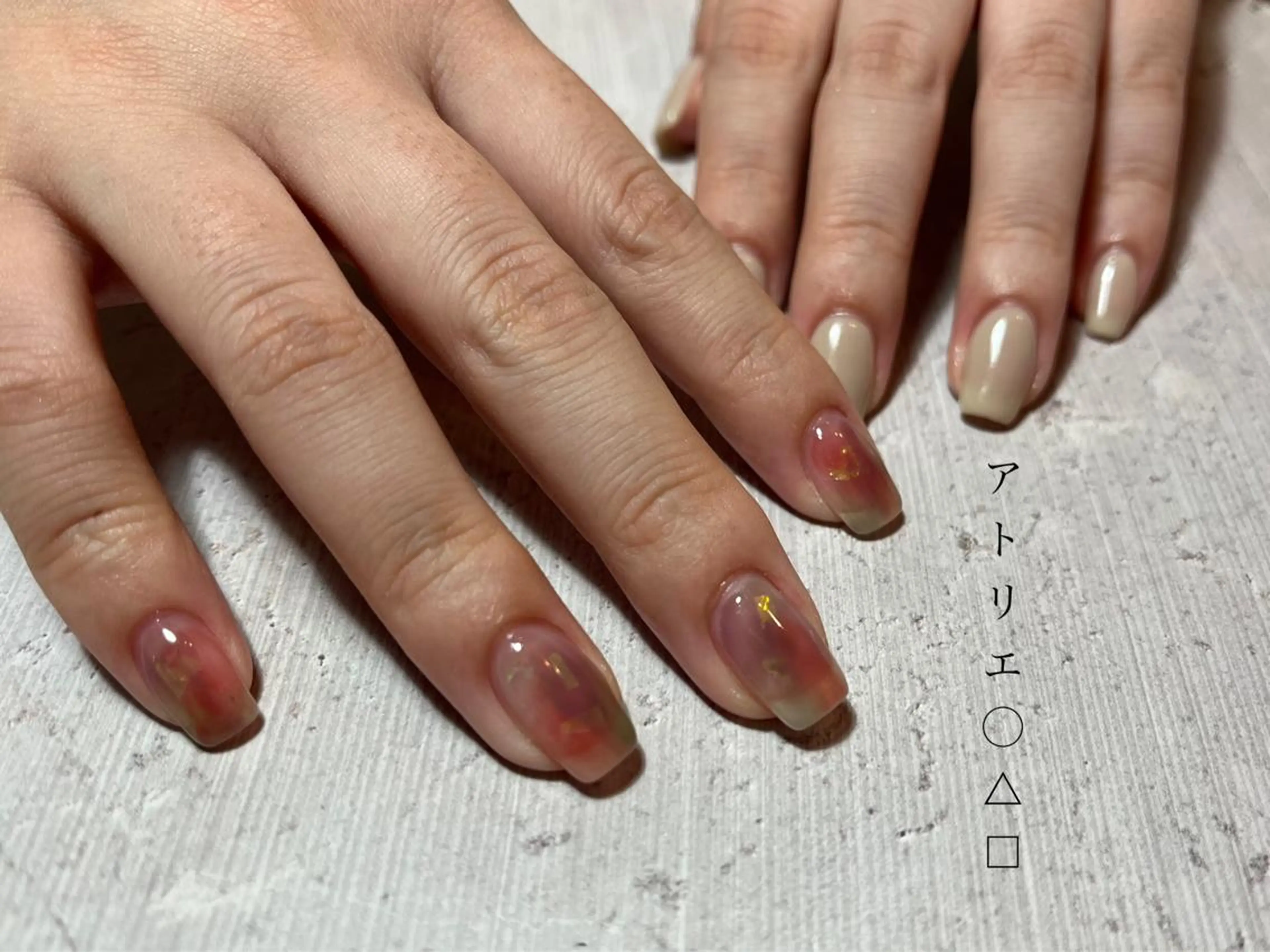 ネイル オーロラネイル キラキラネイル ハンドネイル アトリエ ○△□のネイルデザイン