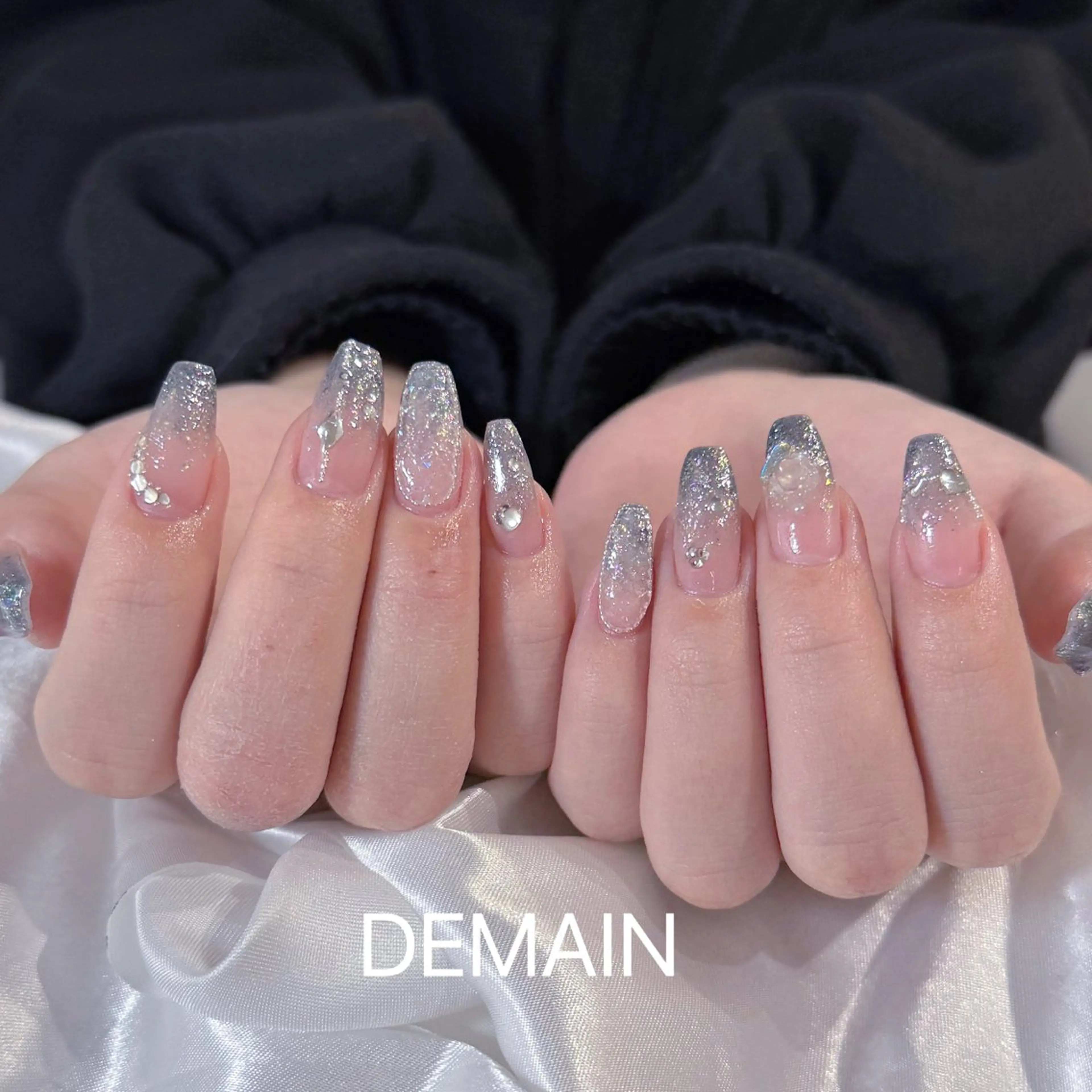 ネイル アートネイル オーロラネイル ガーリー キラキラネイル 韓国ネイル DEMAIN- 🌸のネイルデザイン
