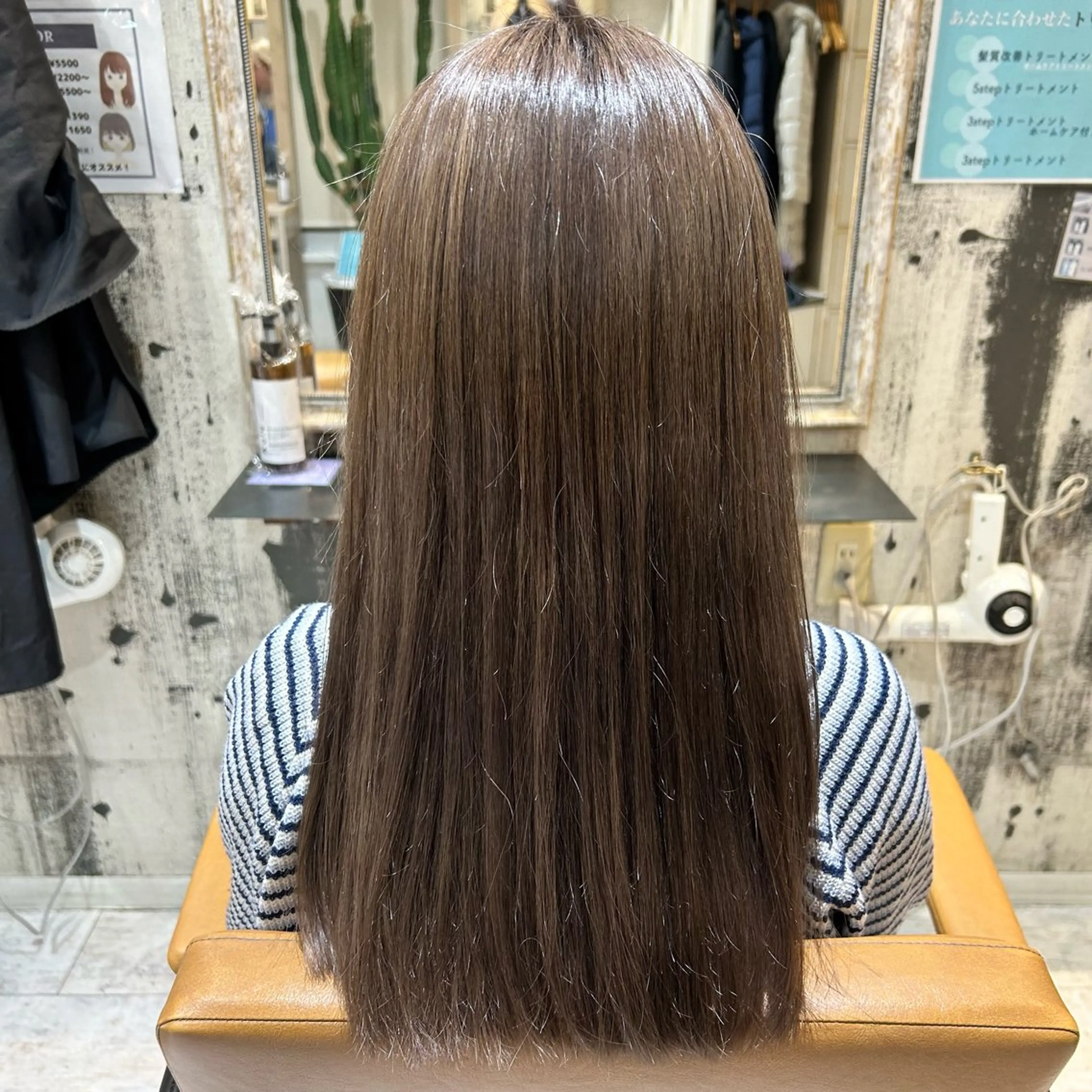 カラー ブラウンカラー OfHAIR自由が丘WEST店所属・🪐ほそだ ひとみ🪐のマツエク・マツパデザイン