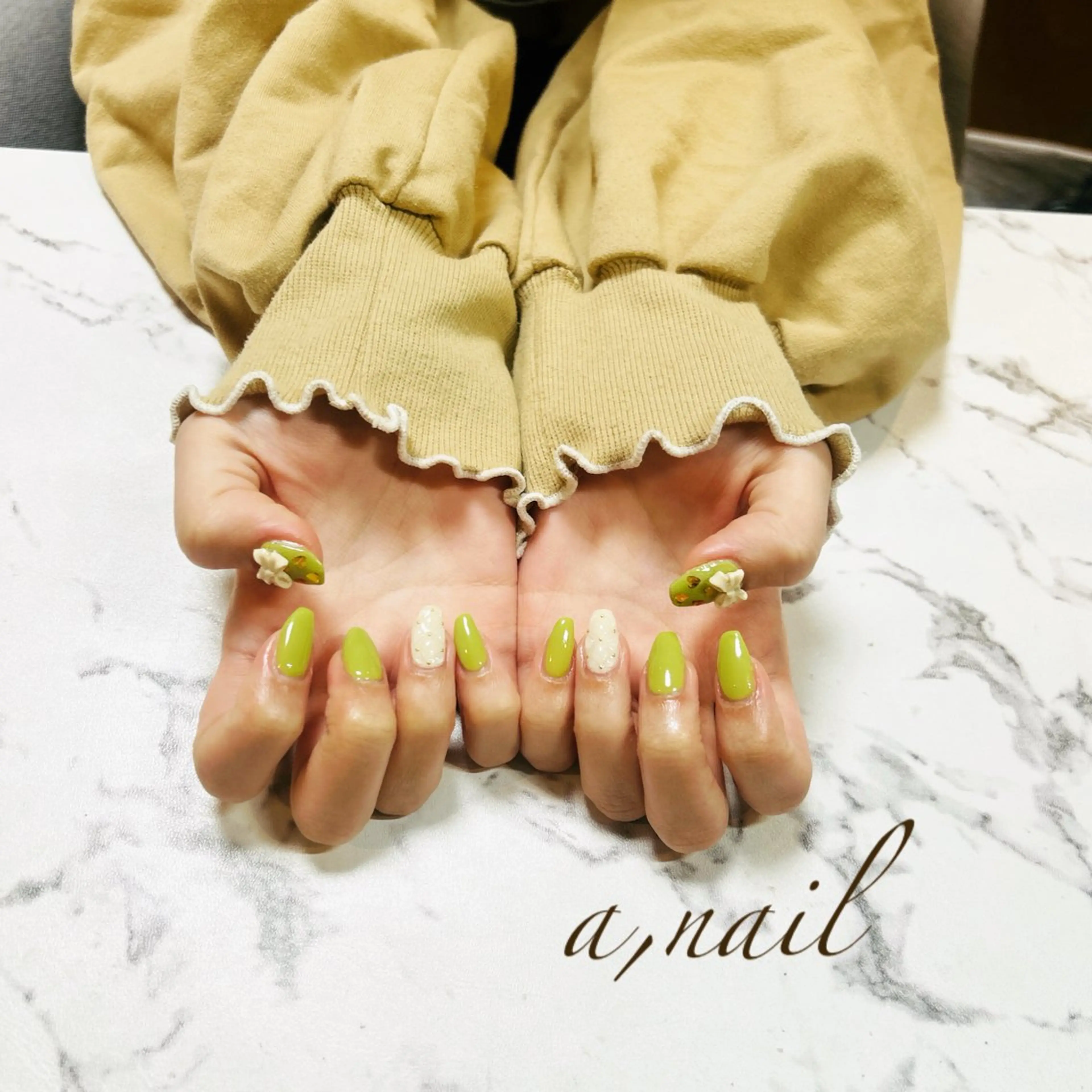 ネイル ハート リボン シンプルネイル 冬ネイル ハンドネイル ネイルサロン エーネイルのネイルデザイン