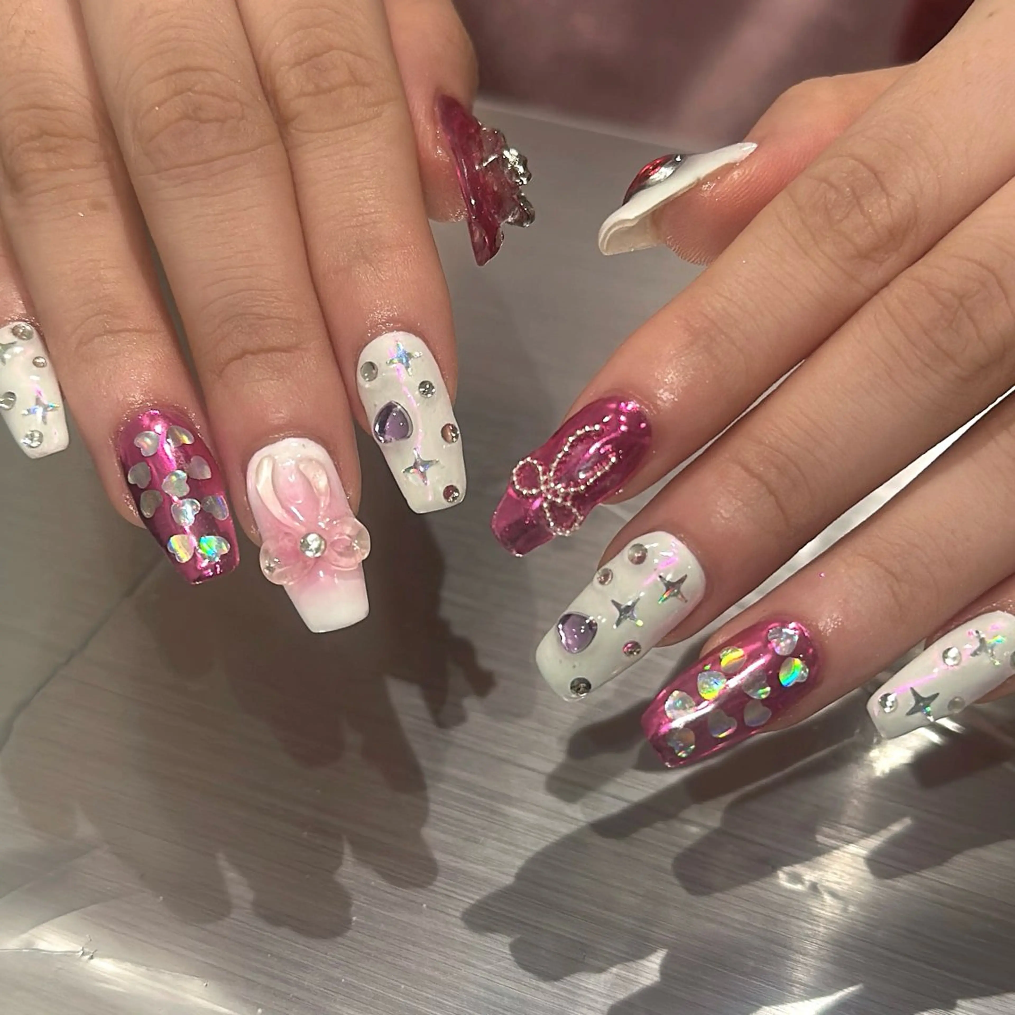 ネイル ハンドネイル 👽個性派ネイル🎀 komachiのヘアスタイル