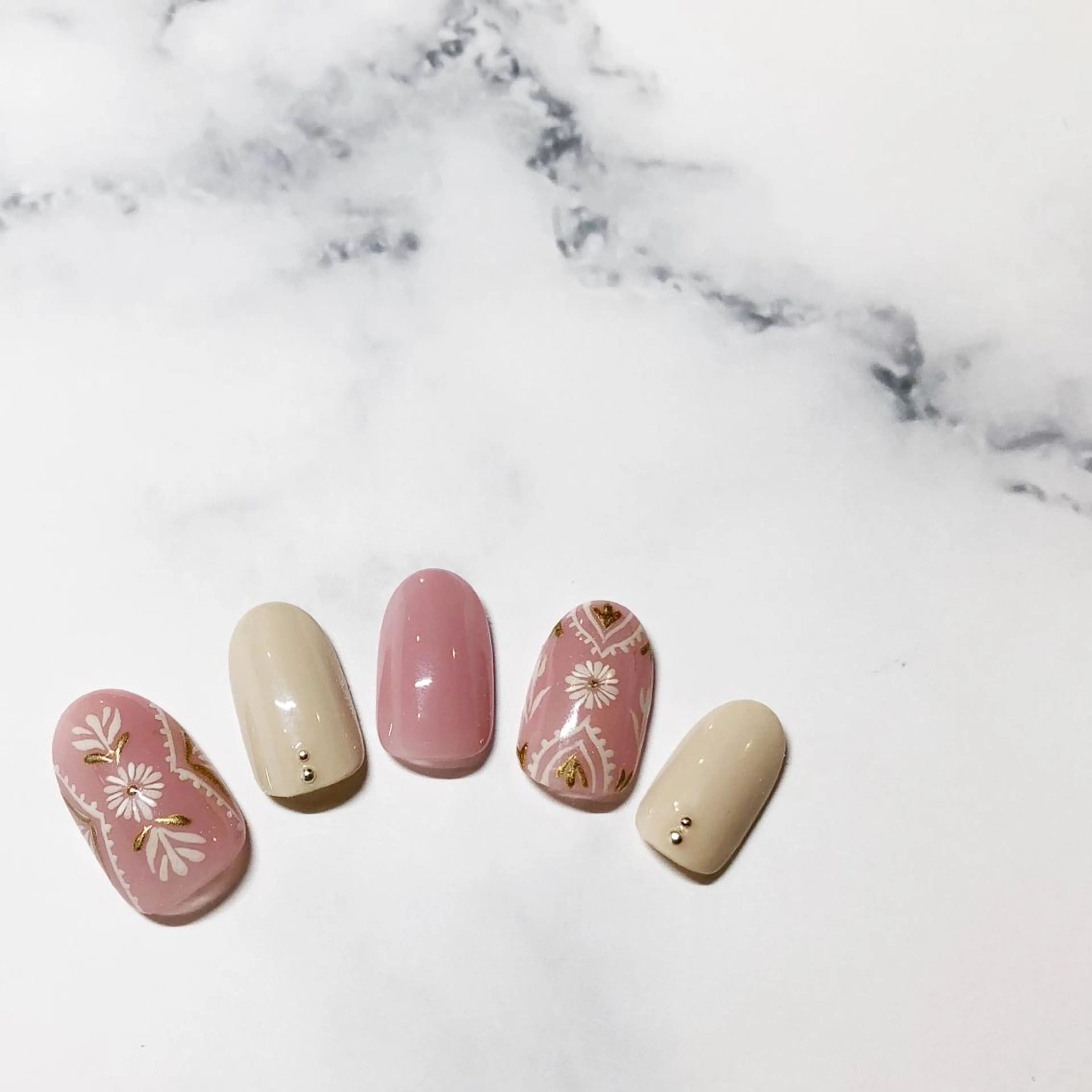 ネイル ハンドネイル 🌞💜 KAORI 🌴のネイルデザイン