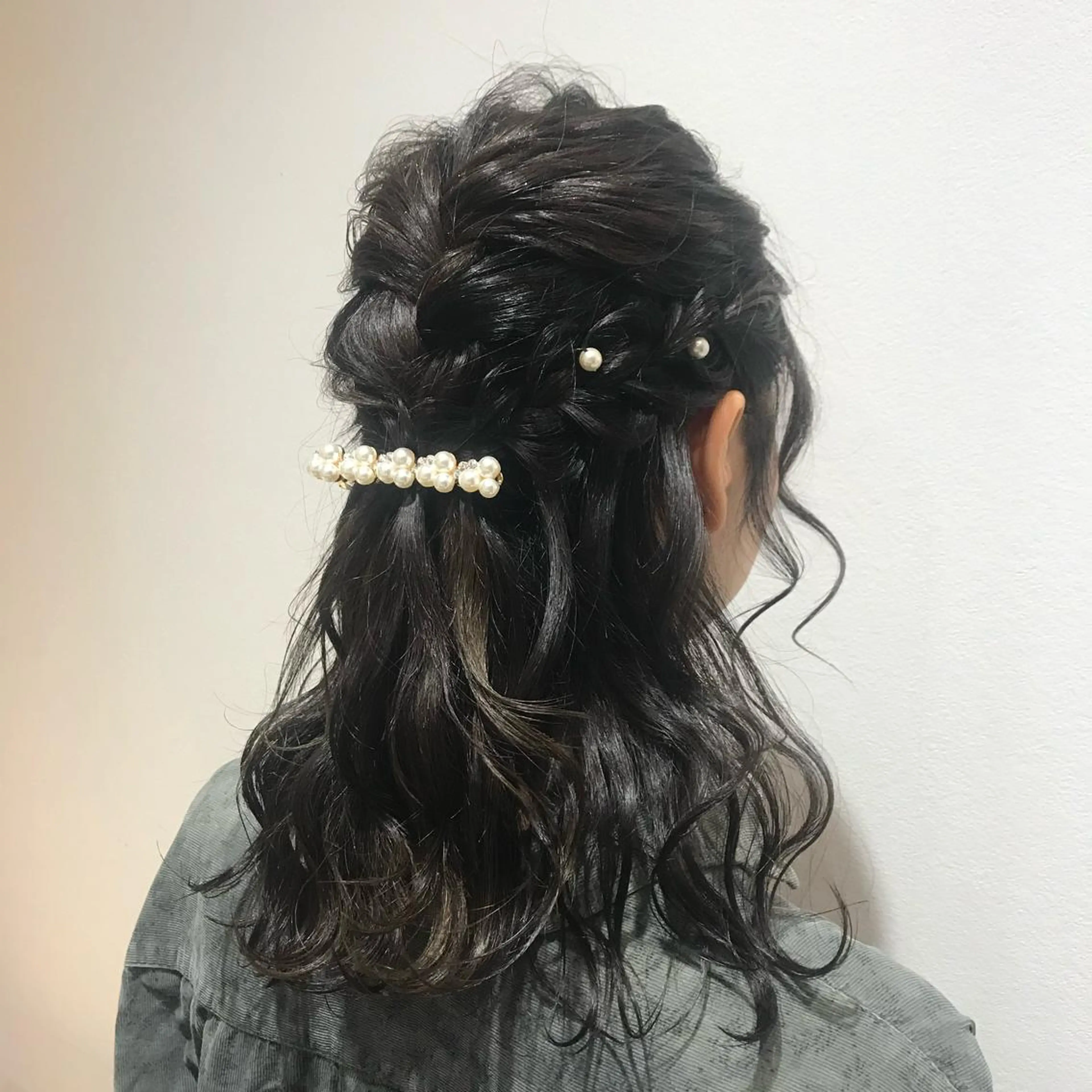 ロング カラー ヘアアレンジ ベージュカラー オリーブベージュ カット ヘアカラー 阿部 響香のヘアスタイル