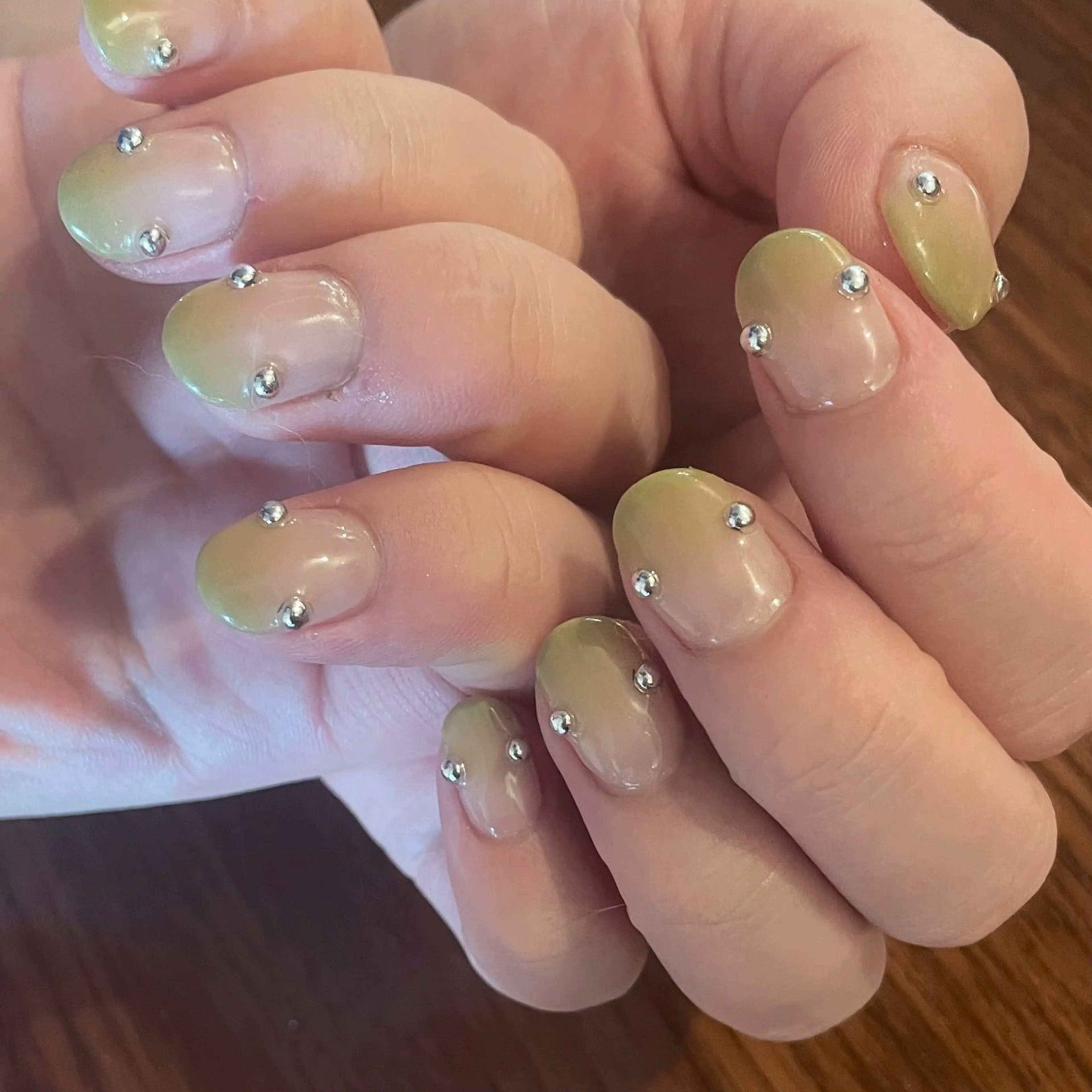 ネイル グラデーション Canola namikaのネイルデザイン