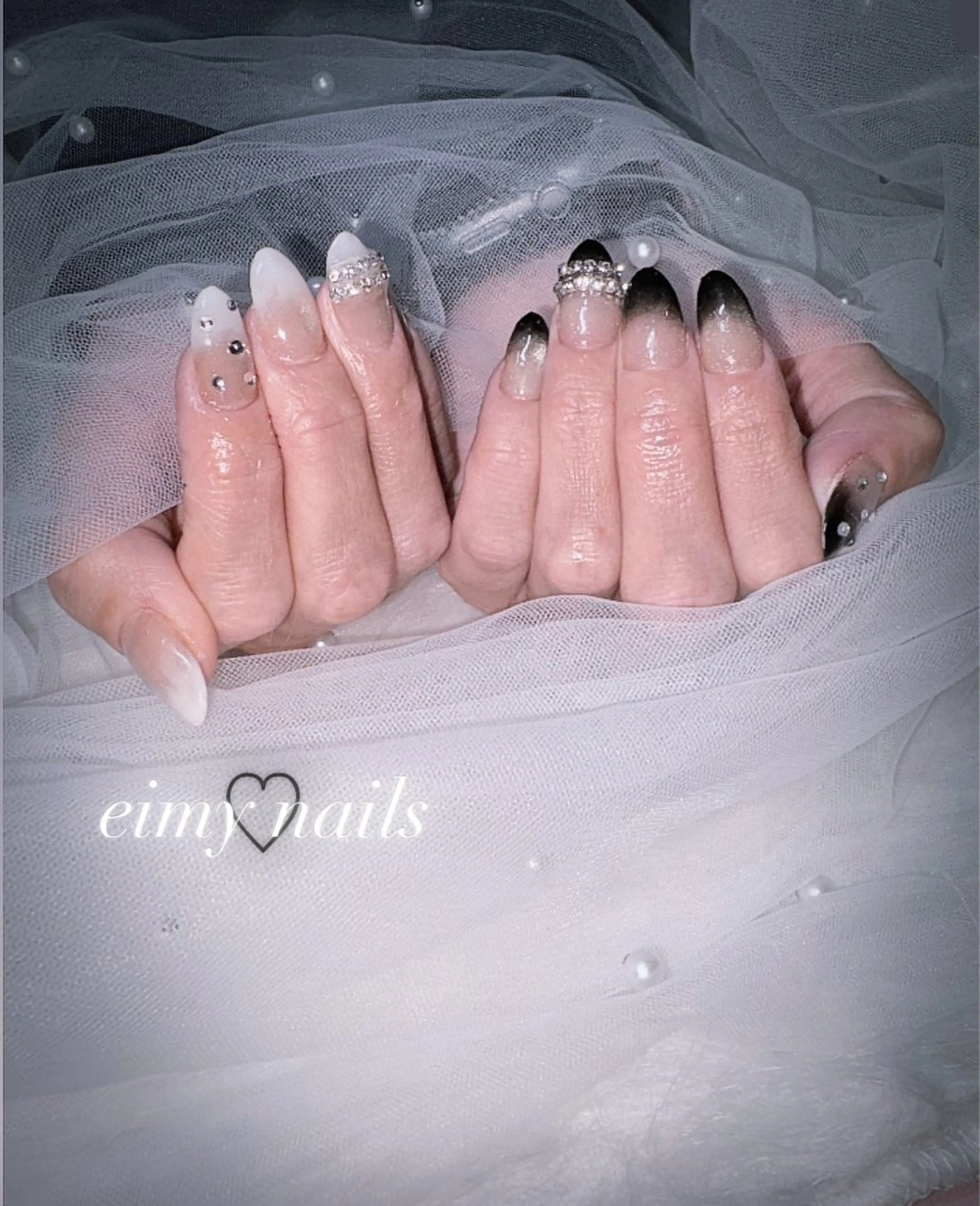 ネイル グラデーション マグネットネイル マグネットワンカラー ワンカラーネイル ストーンネイル ハンドネイル 🤍eimy nails🤍所属・eimy nails♡のネイルデザイン