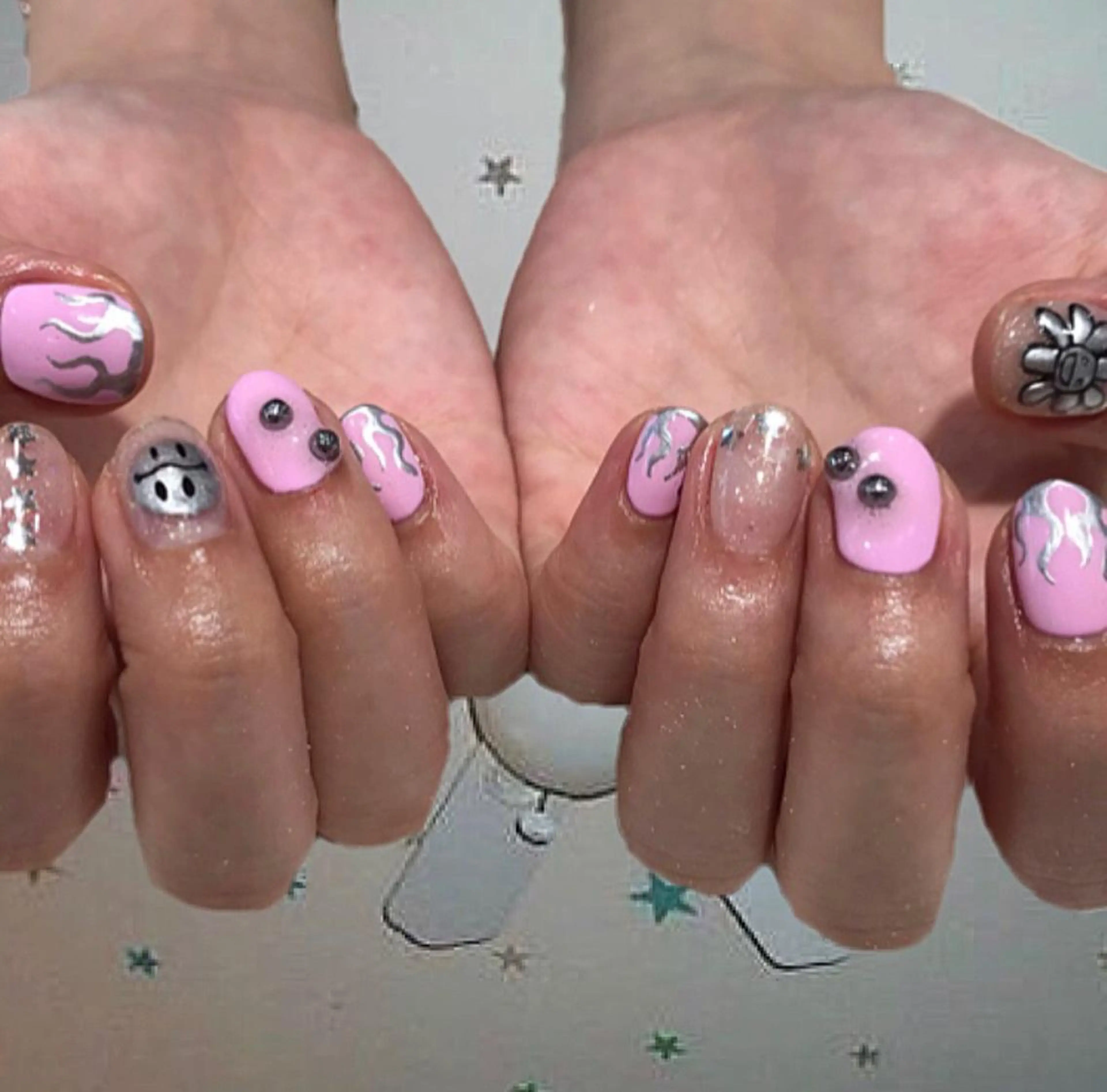 ネイル sharesalon    room59所属・nozomi 🌙のネイルデザイン