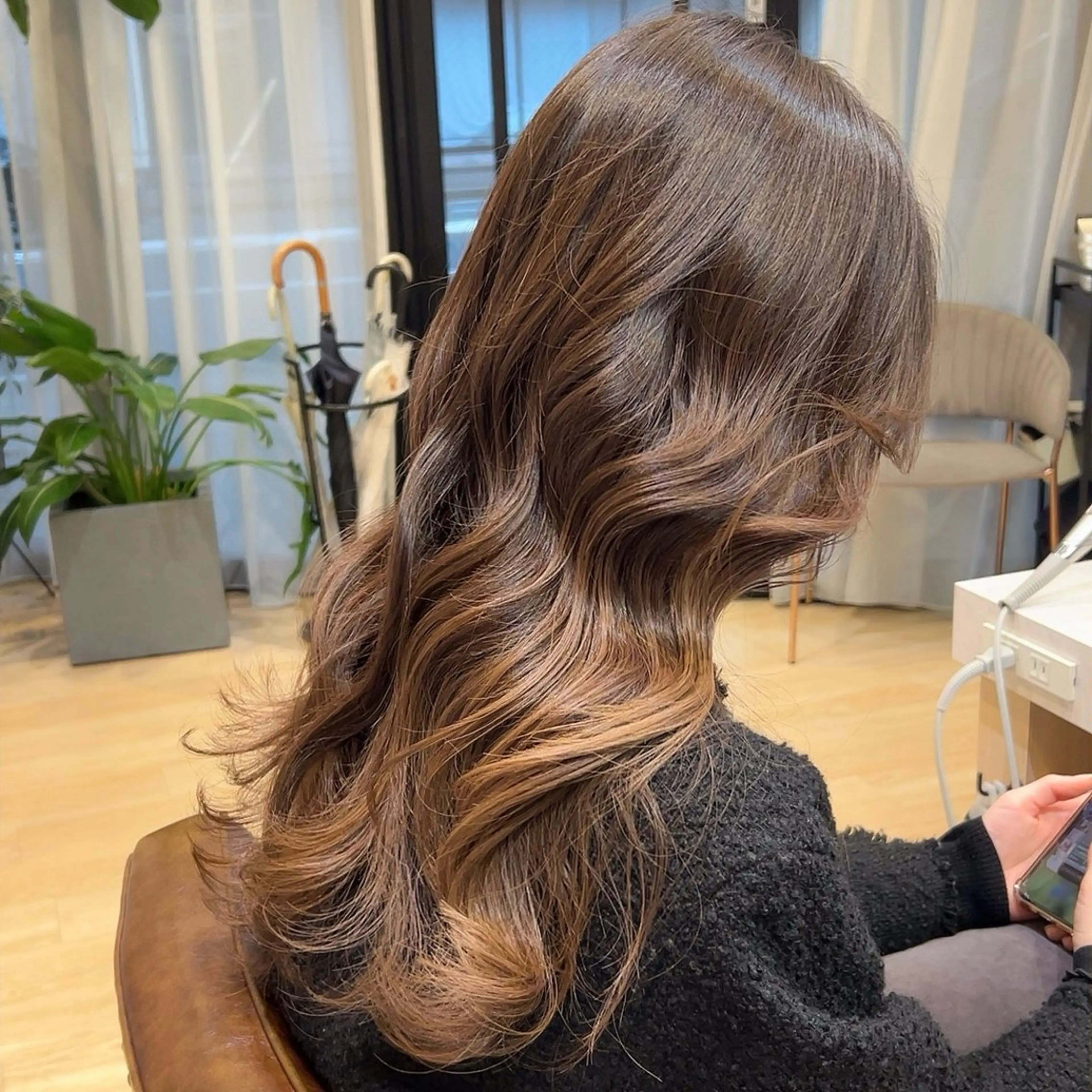 ロング ロング カット ヘアカラー calna 古賀 菜摘のヘアスタイル